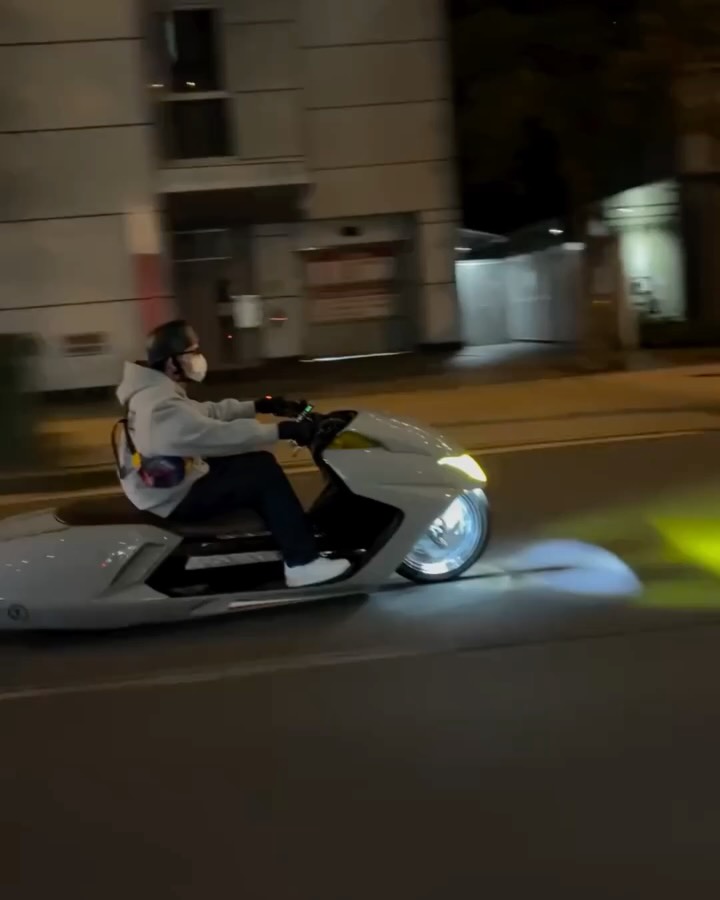 HONDA FUSION BECAME JAPAN'S LOWRIDER SCOOTER (image 8)