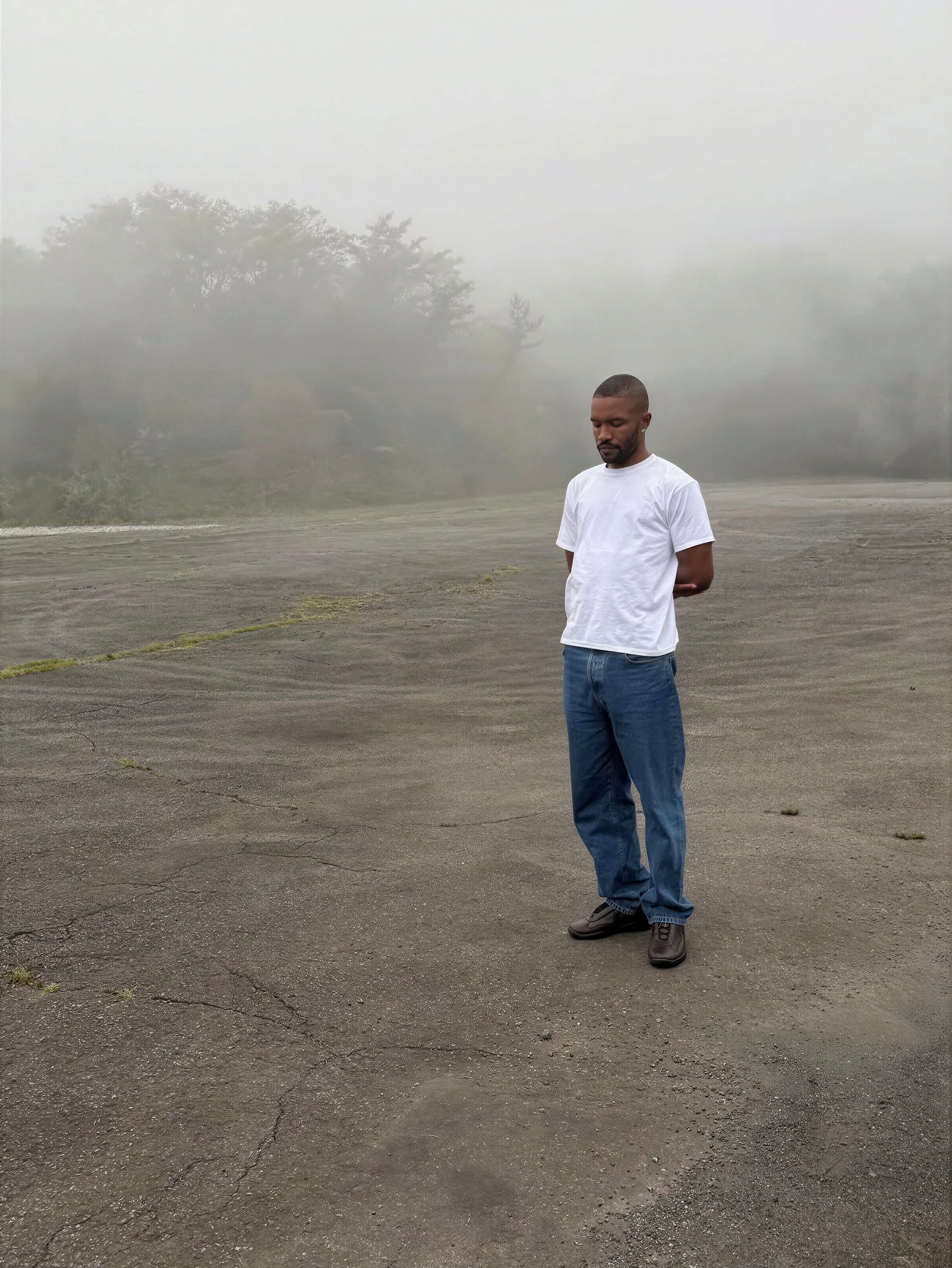 FRANK OCEAN WEARS PRADA'S BRUSHED LEATHER AMERICA'S CUP (image 3)
