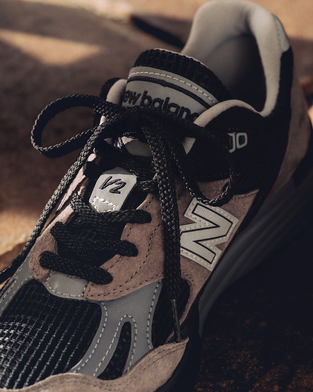 New Balance Pairs Dusty Suede With Black Mesh on the 991v2 (image 4)