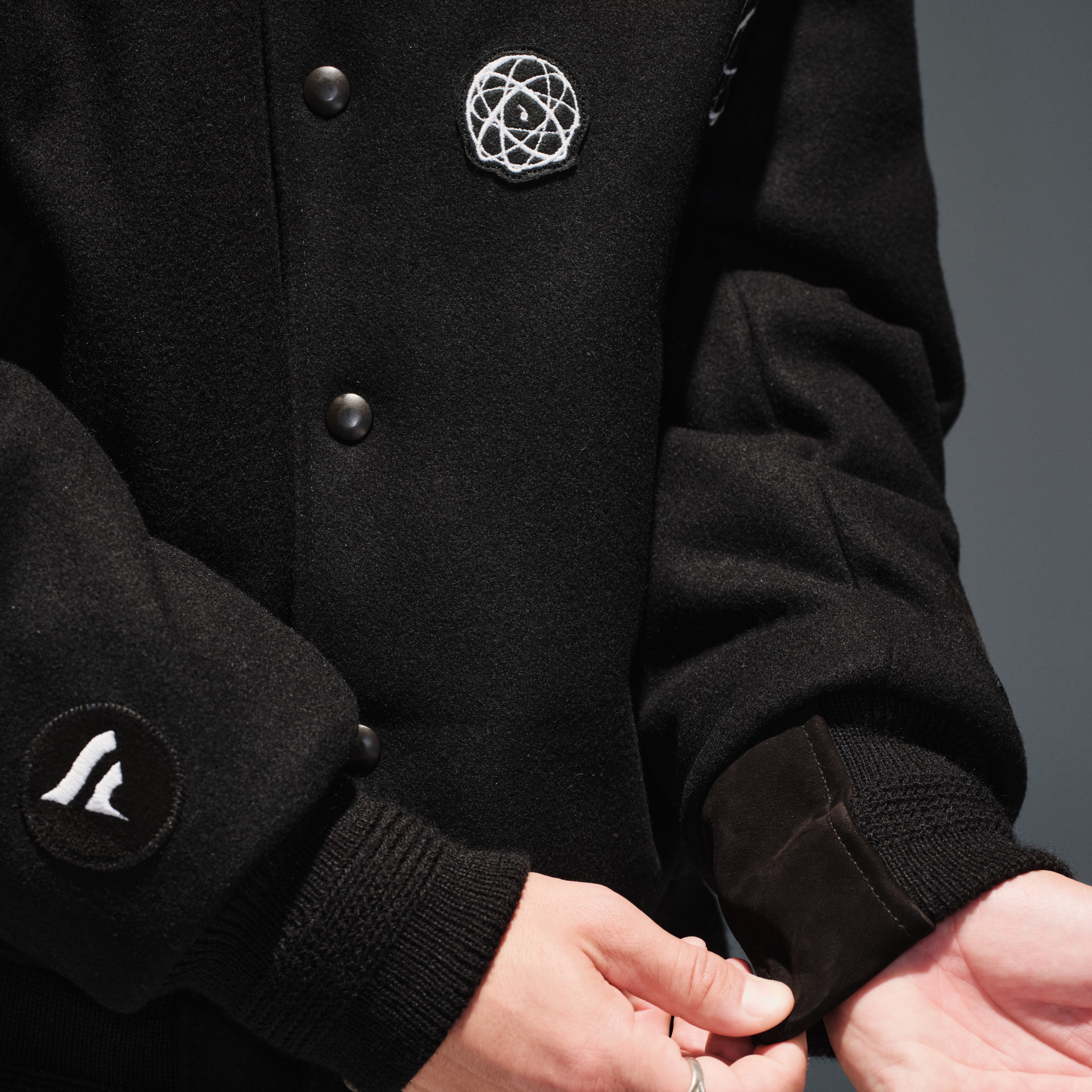 Futura Designs a 100 Piece Brewers World Series Jacket (image 8)