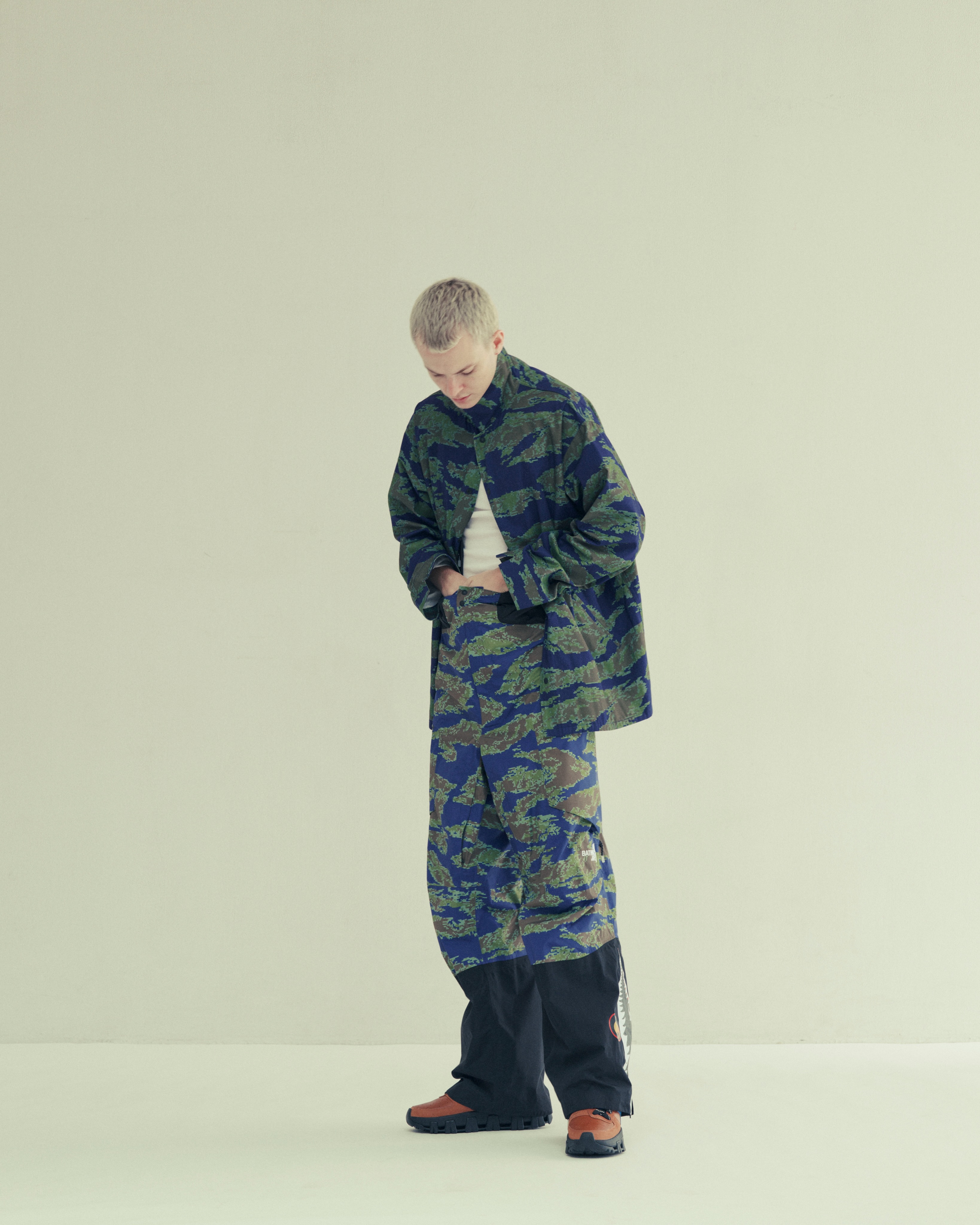 BPAW Snow Jackets and a Snowboard Anchor BAPE's FW26 Drop (image 7)
