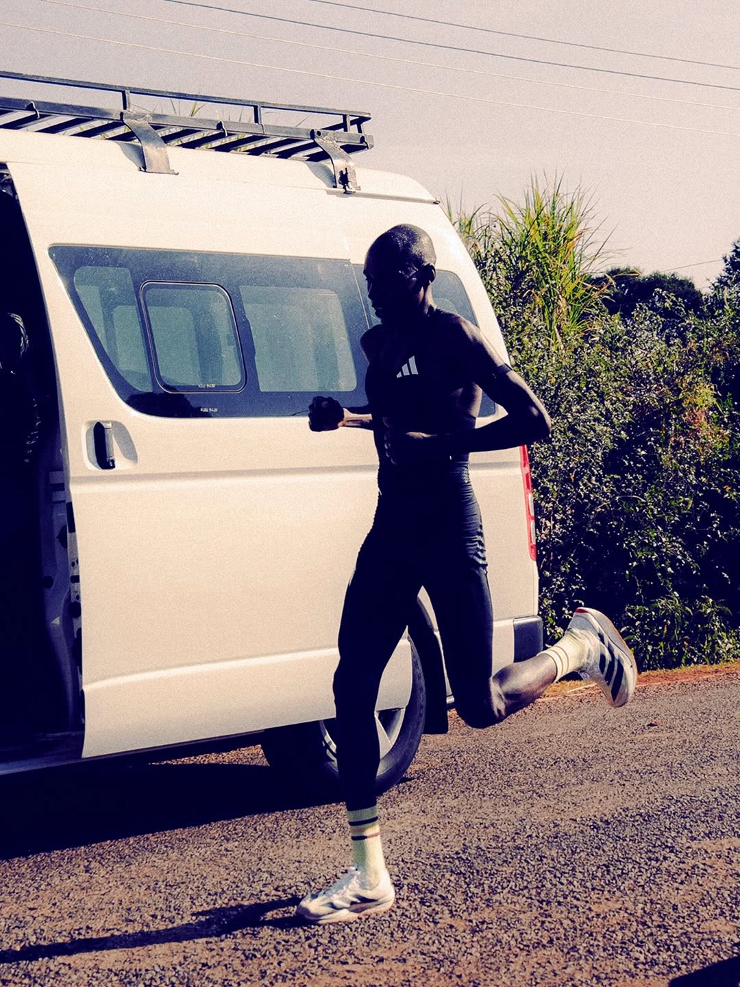 Sabastian Sawe Ran 1:59:30 at London. The Film Behind the Number. (image 8)