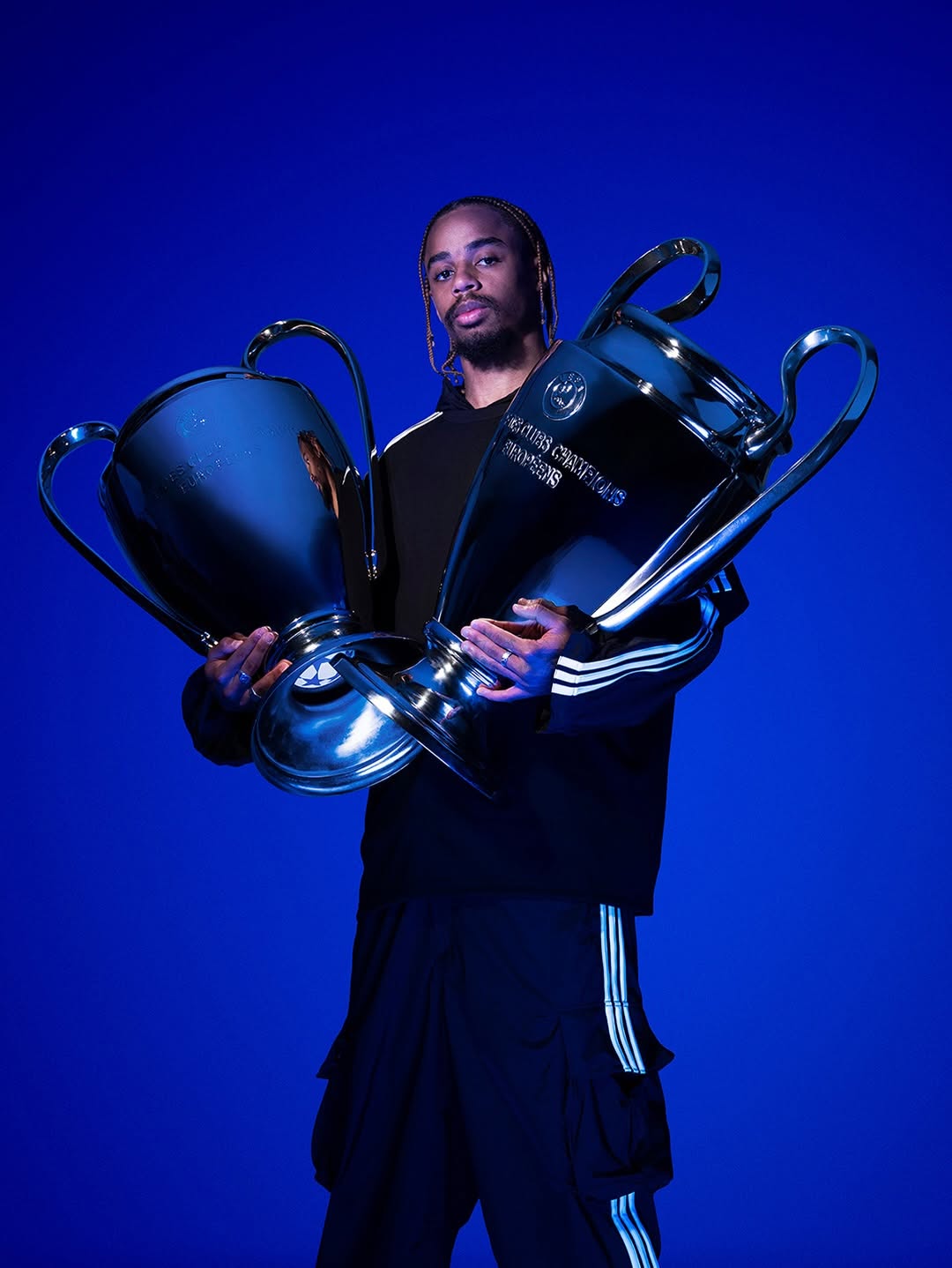 ADIDAS MADE THE BALL. PSG LIFTED IT TWICE. (image 3)
