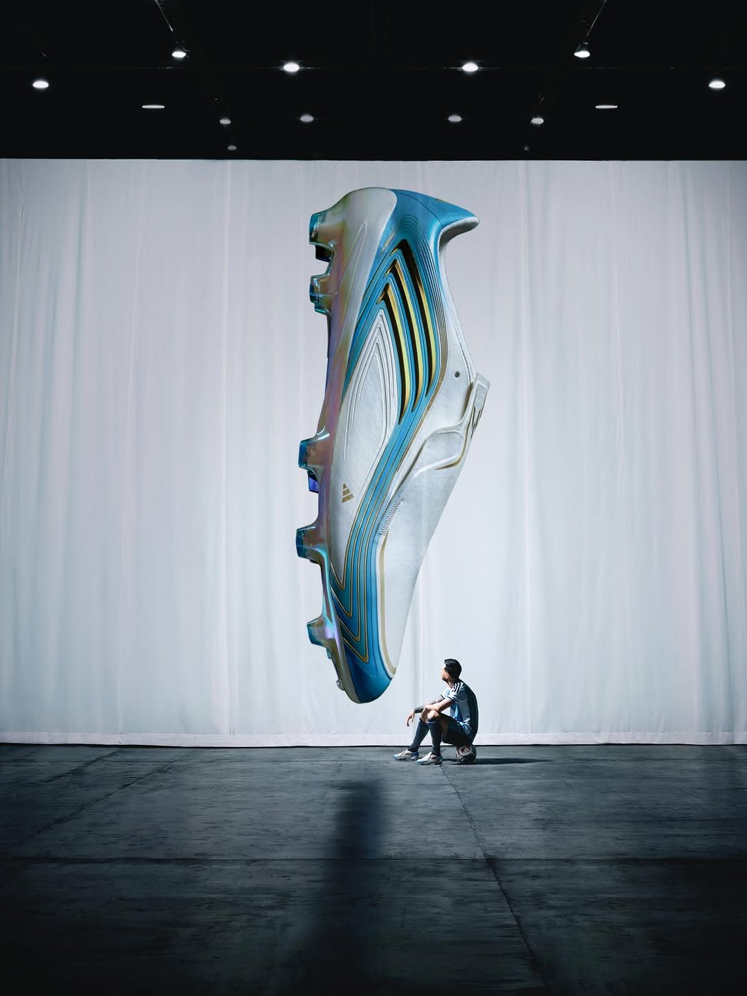 ADIDAS DRESSES MESSI FOR EL ULTIMO TANGO