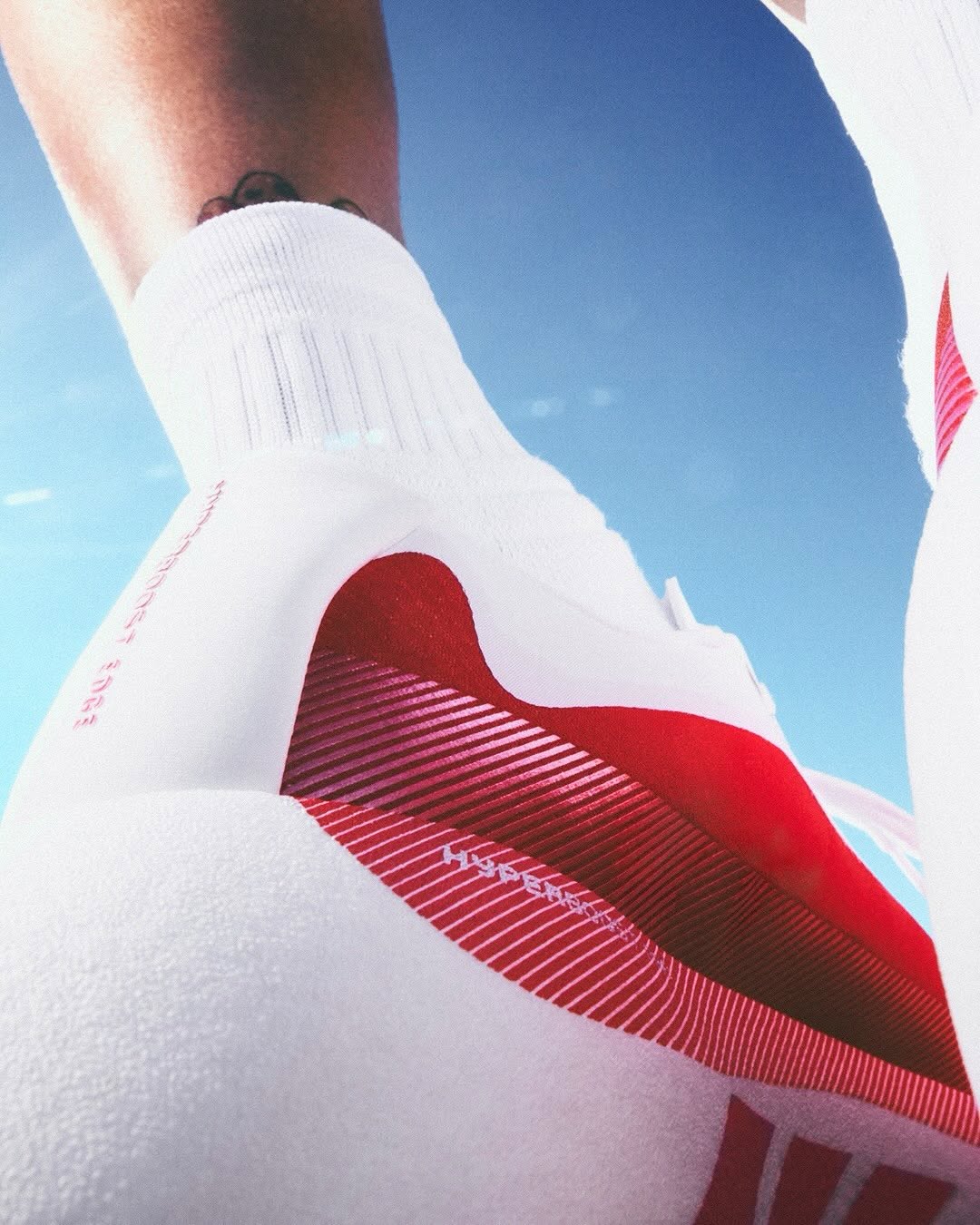 ADIDAS HYPERBOOST EDGE IS THE RUNNING SHOE THAT ADMITS BOOST NEEDED AN UPGRADE (image 2)