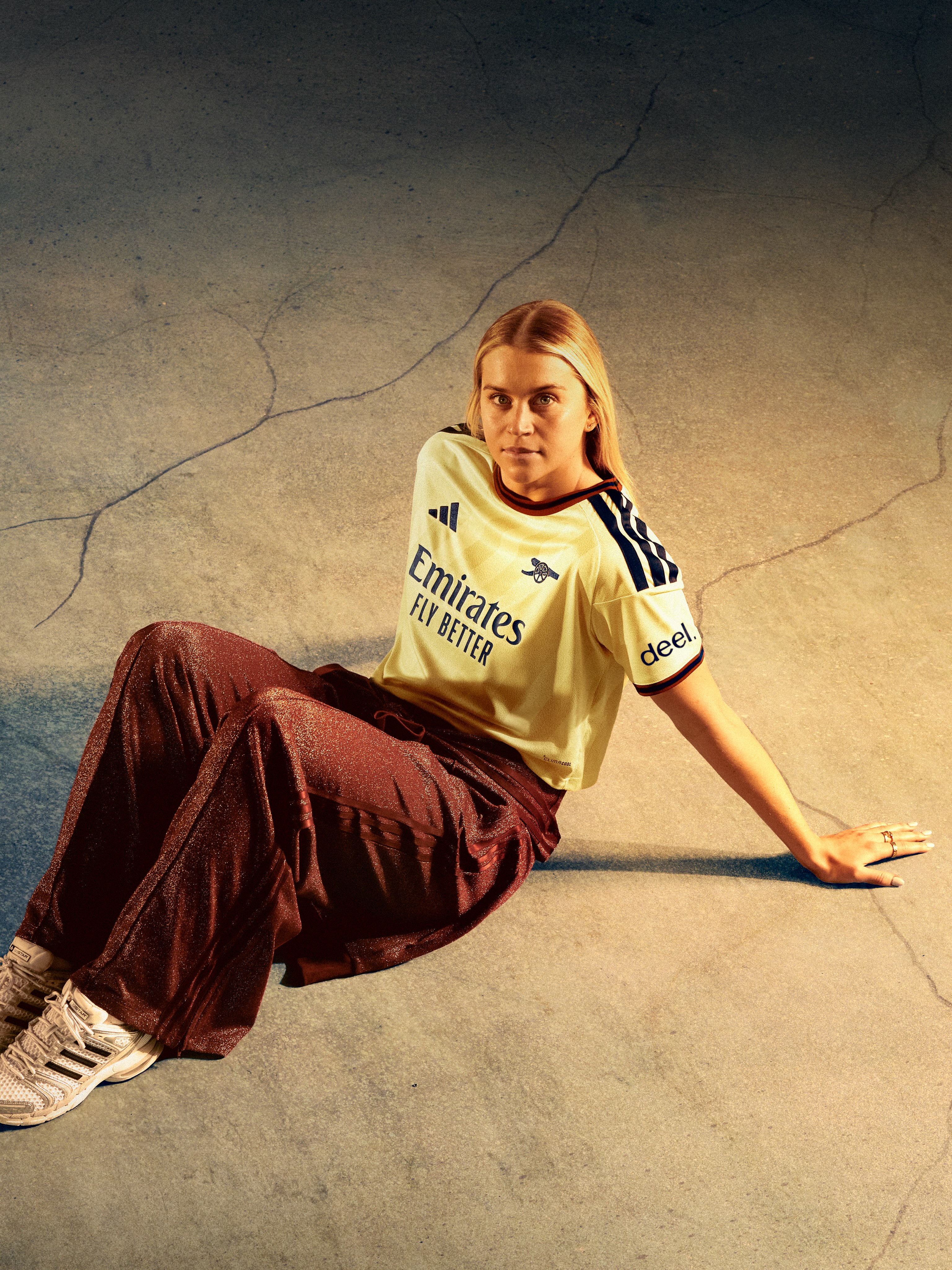 ARSENAL'S ADIDAS THIRD KIT REVIVES YELLOW AT £85 (image 6)