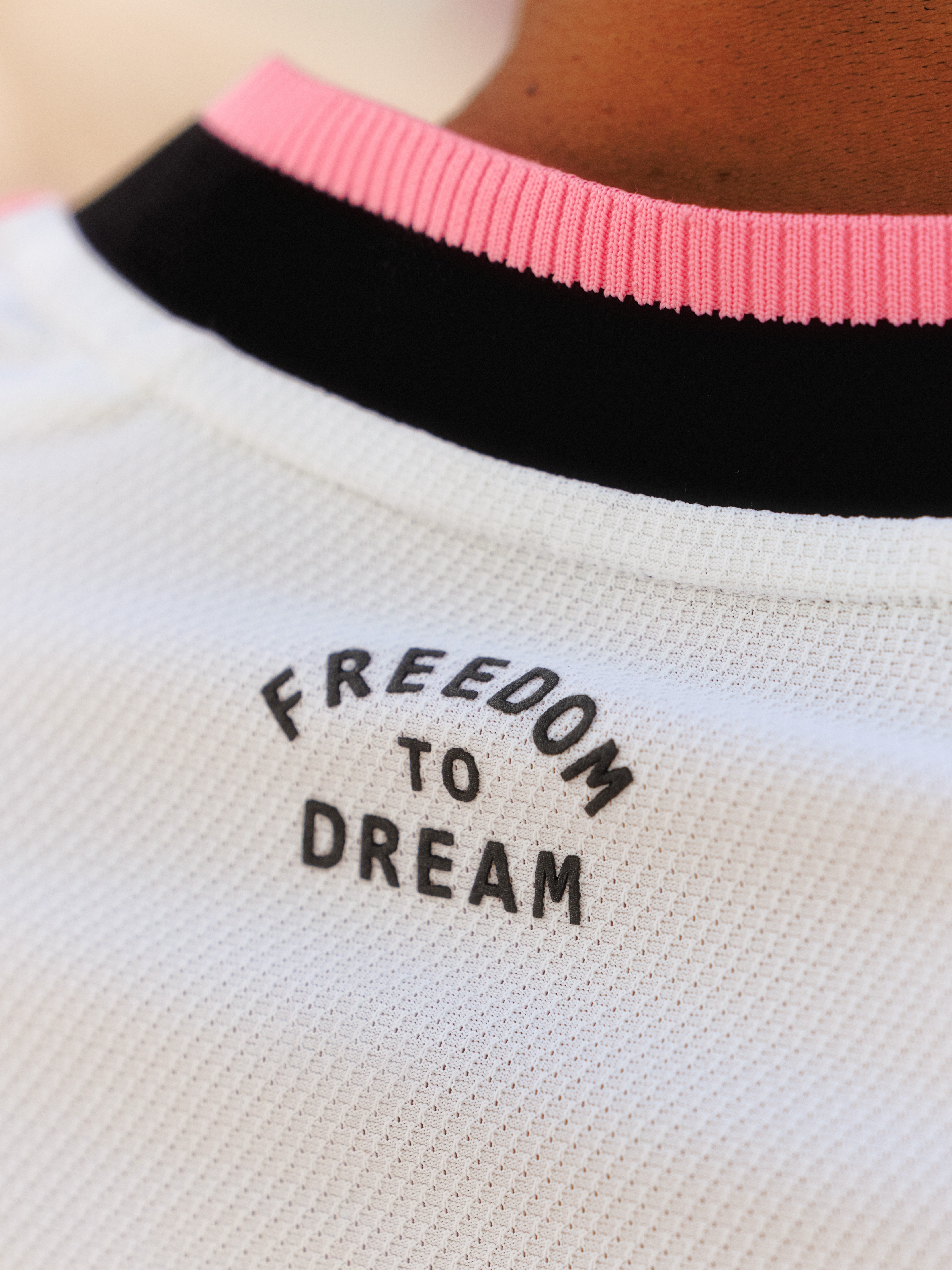 INTER MIAMI'S CENIT KIT ADDS A THIRD SPONSOR LOGO (image 7)