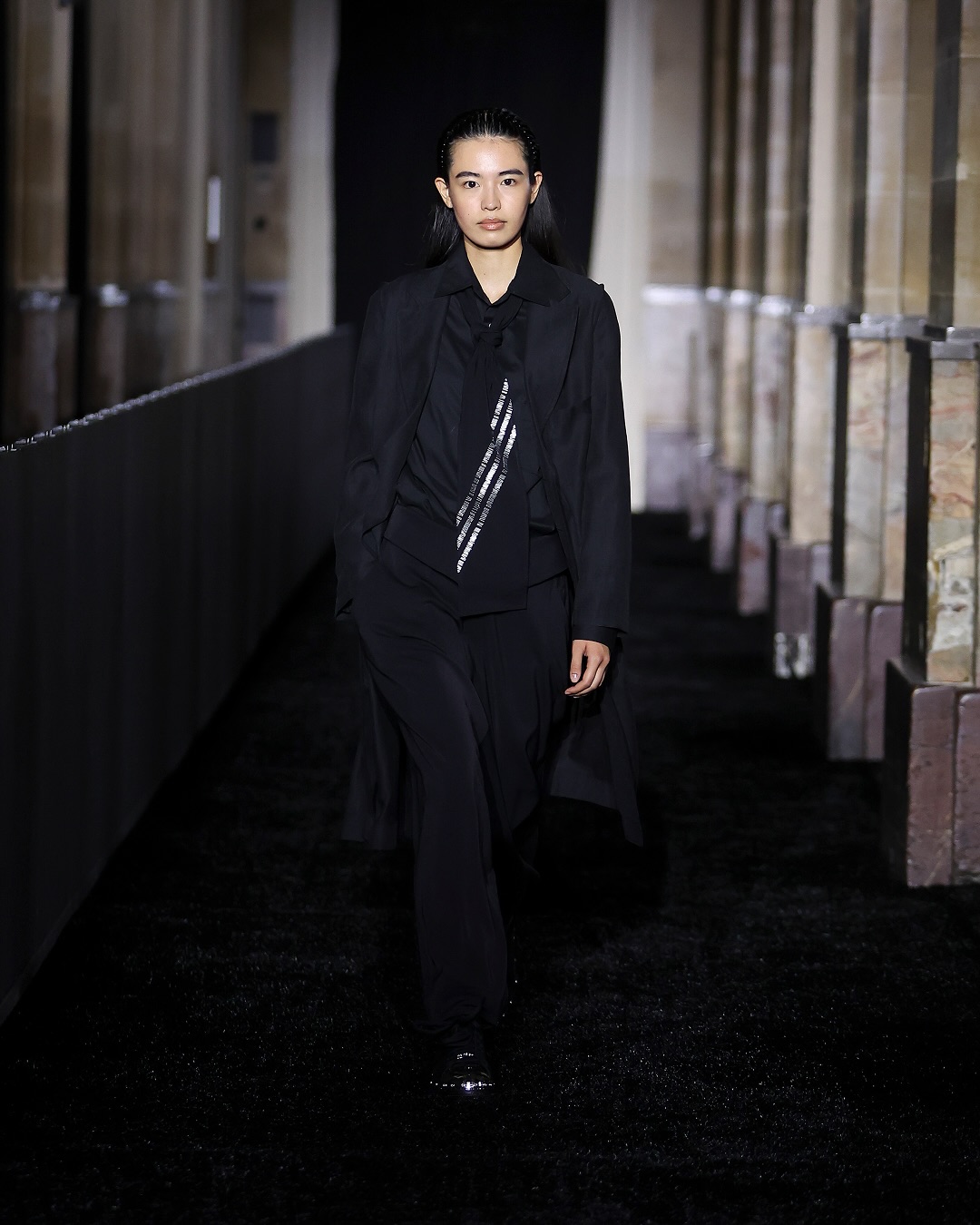 Y3 SS27 TURNS PALAIS BRONGNIART INTO A FOOTBALL PITCH (image 2)