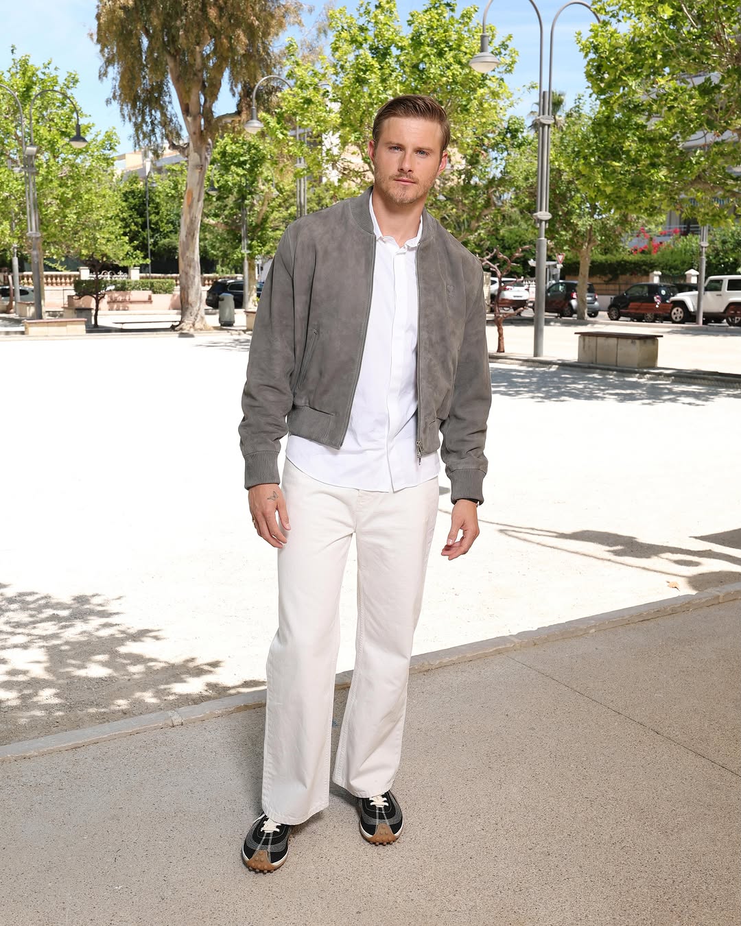 AMI PARIS TOOK CANNES TO LUNCH. THE GUEST LIST WAS THE STRATEGY. (image 3)