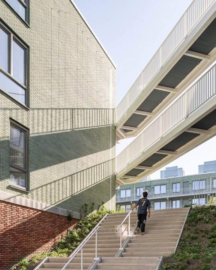 JVST'S STEENZICHT PUTS 118 HOMES BEHIND A RAISED GARDEN (image 2)