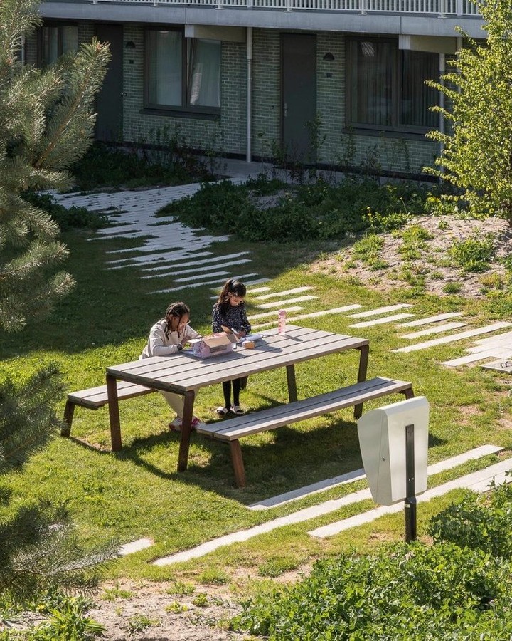 JVST'S STEENZICHT PUTS 118 HOMES BEHIND A RAISED GARDEN (image 4)
