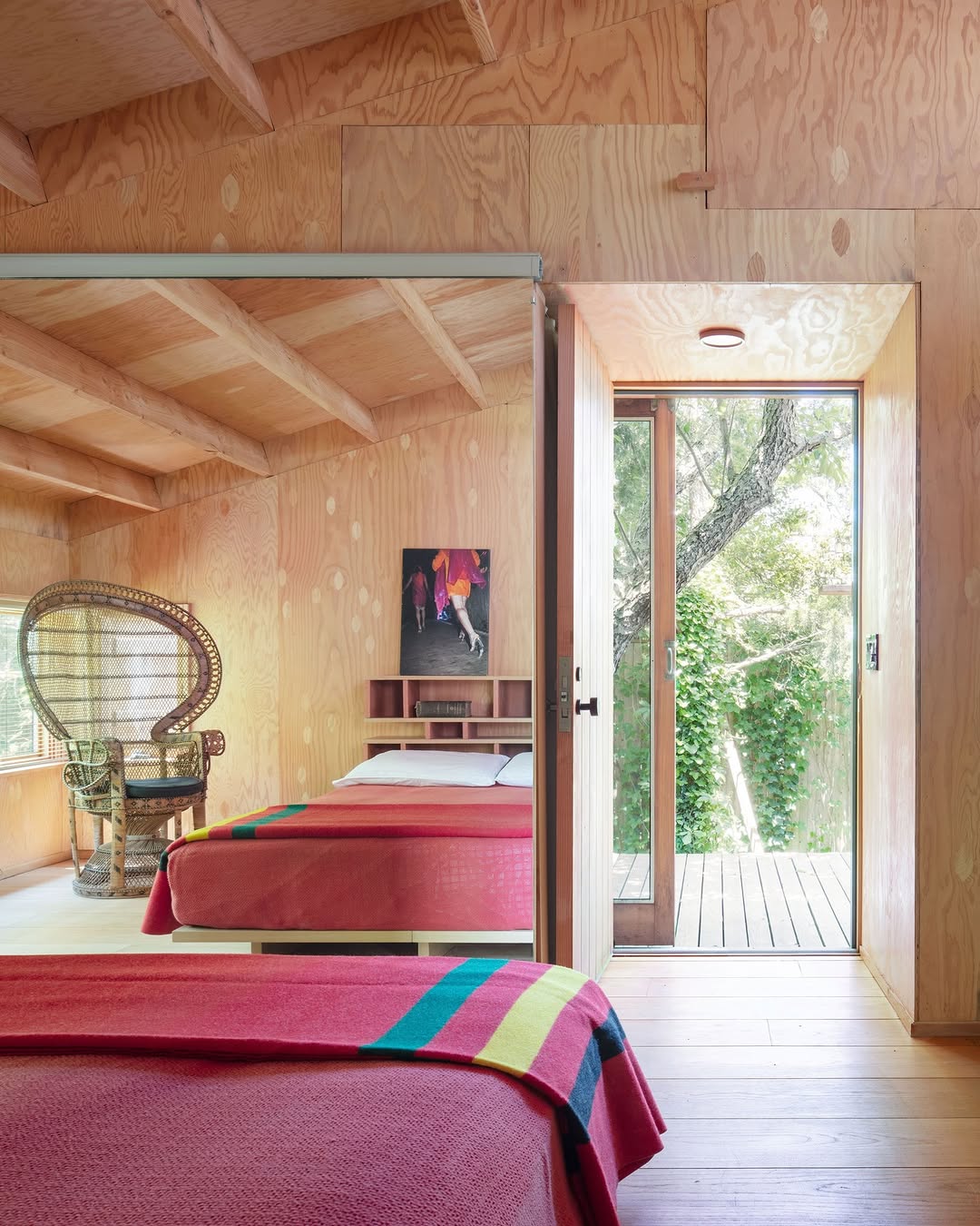 John Woell Gave His Fire Island Duplex a Single Production Rule (image 3)