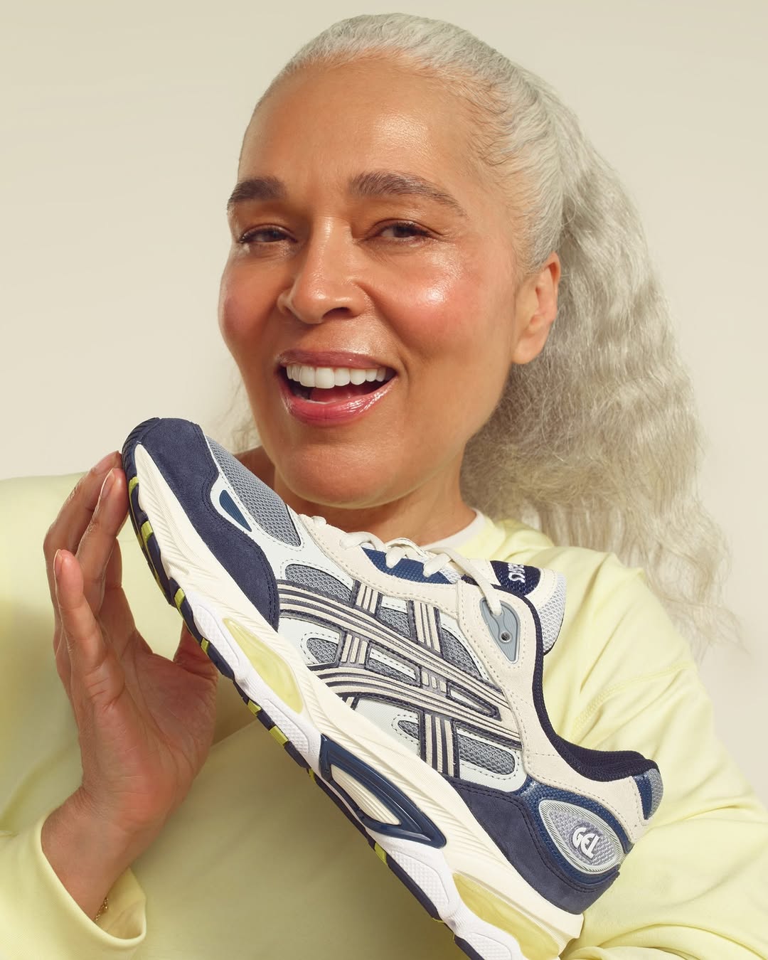 ASICS GET THE GLOW IS A RUNNING CAMPAIGN THAT WORKS BECAUSE IT DOES NOT LOOK LIKE ONE (image 8)