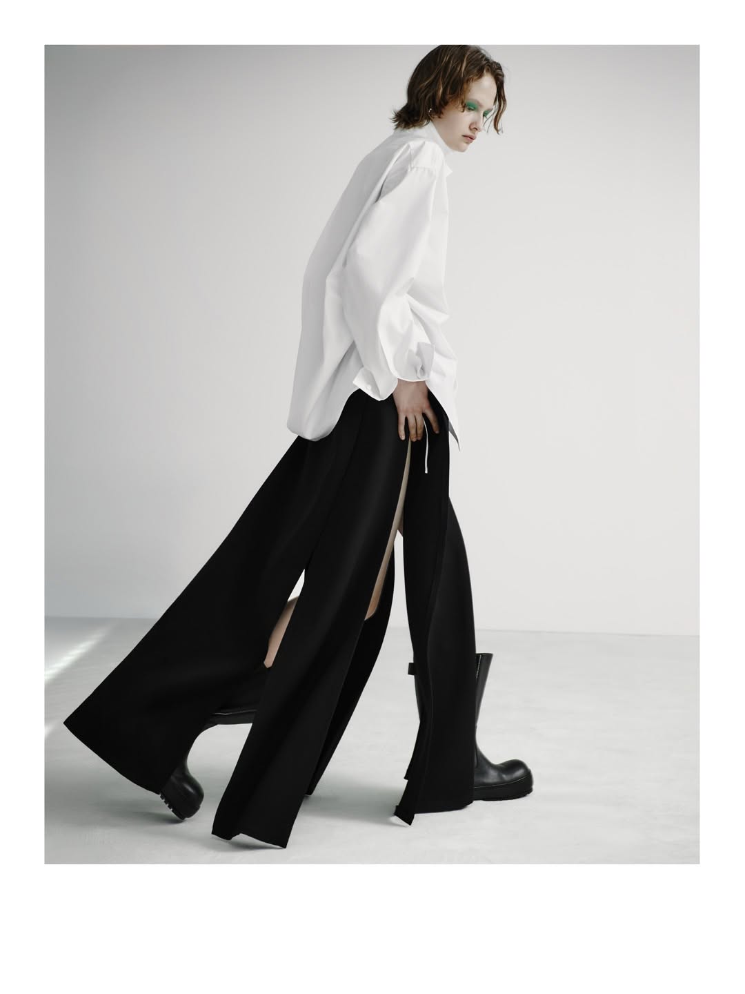 BALENCIAGA SPRING 27 SELLS UNSIZED AS THE CONCEPT (image 2)