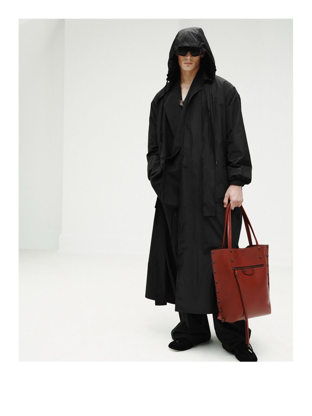 BALENCIAGA SPRING 27 SELLS UNSIZED AS THE CONCEPT (image 7)