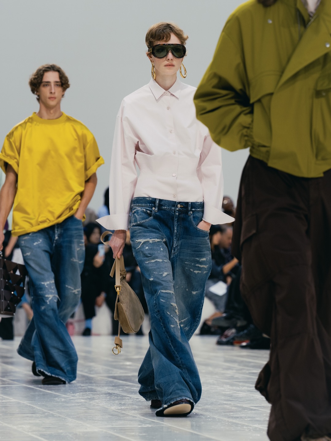 BALENCIAGA SUMMER 27 PUTS NEO GAZAR IN EVERYDAY CLOTHES (image 2)