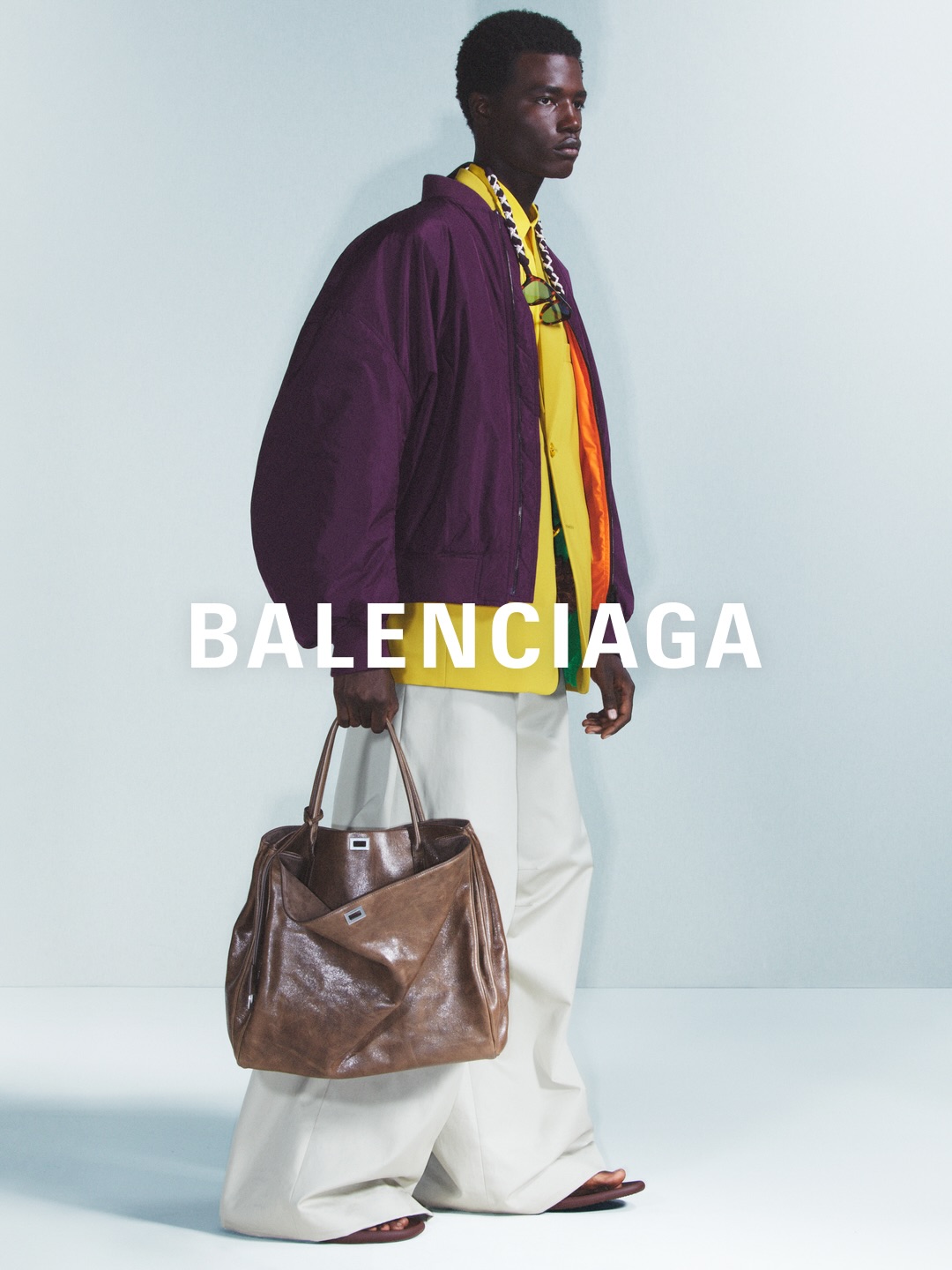 BALENCIAGA SUMMER 27 PUTS NEO GAZAR IN EVERYDAY CLOTHES (image 3)