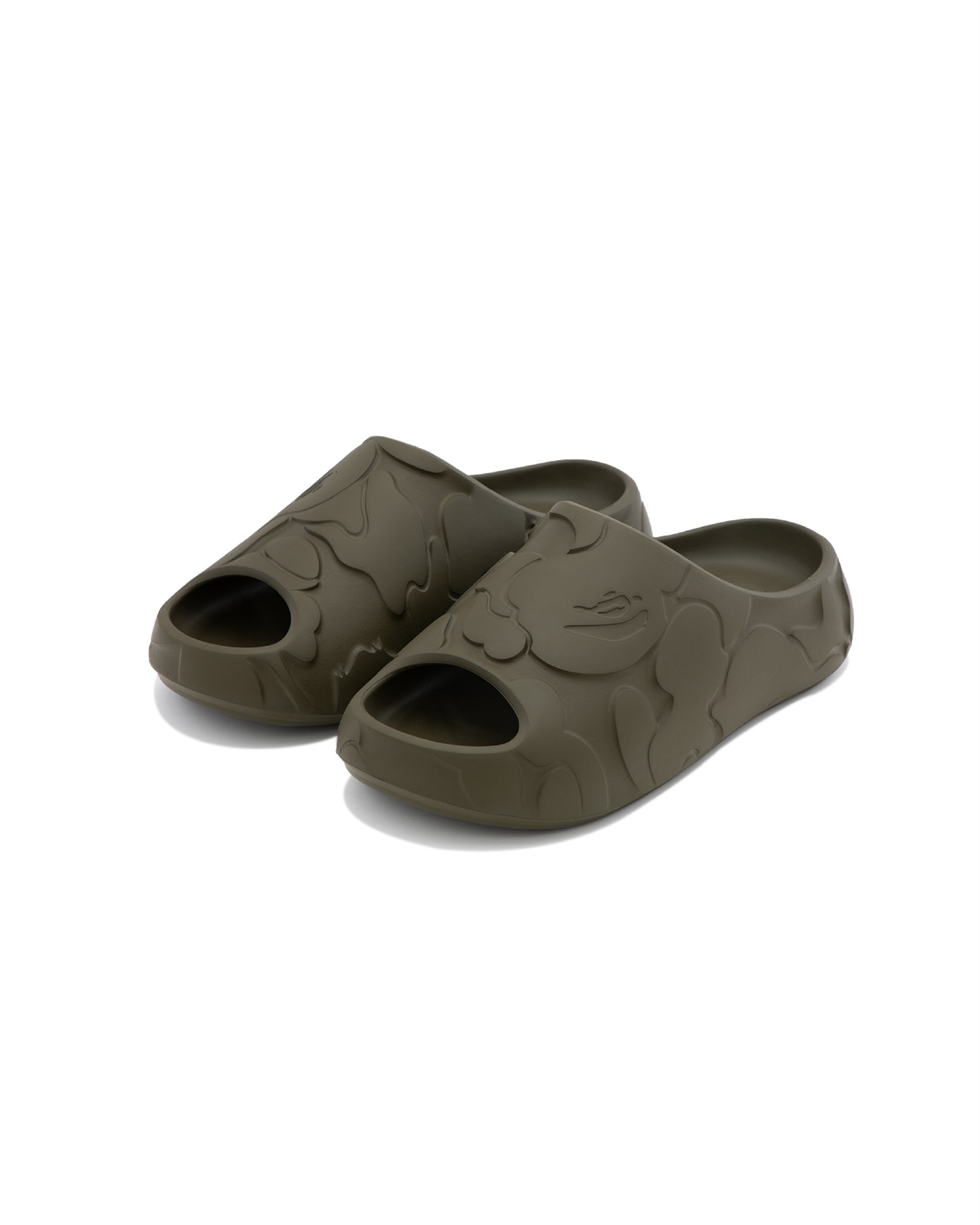 BAPE SLIDE RETURNS AUG 1 WITH THREE SOLID CAMO COLORWAYS (image 2)