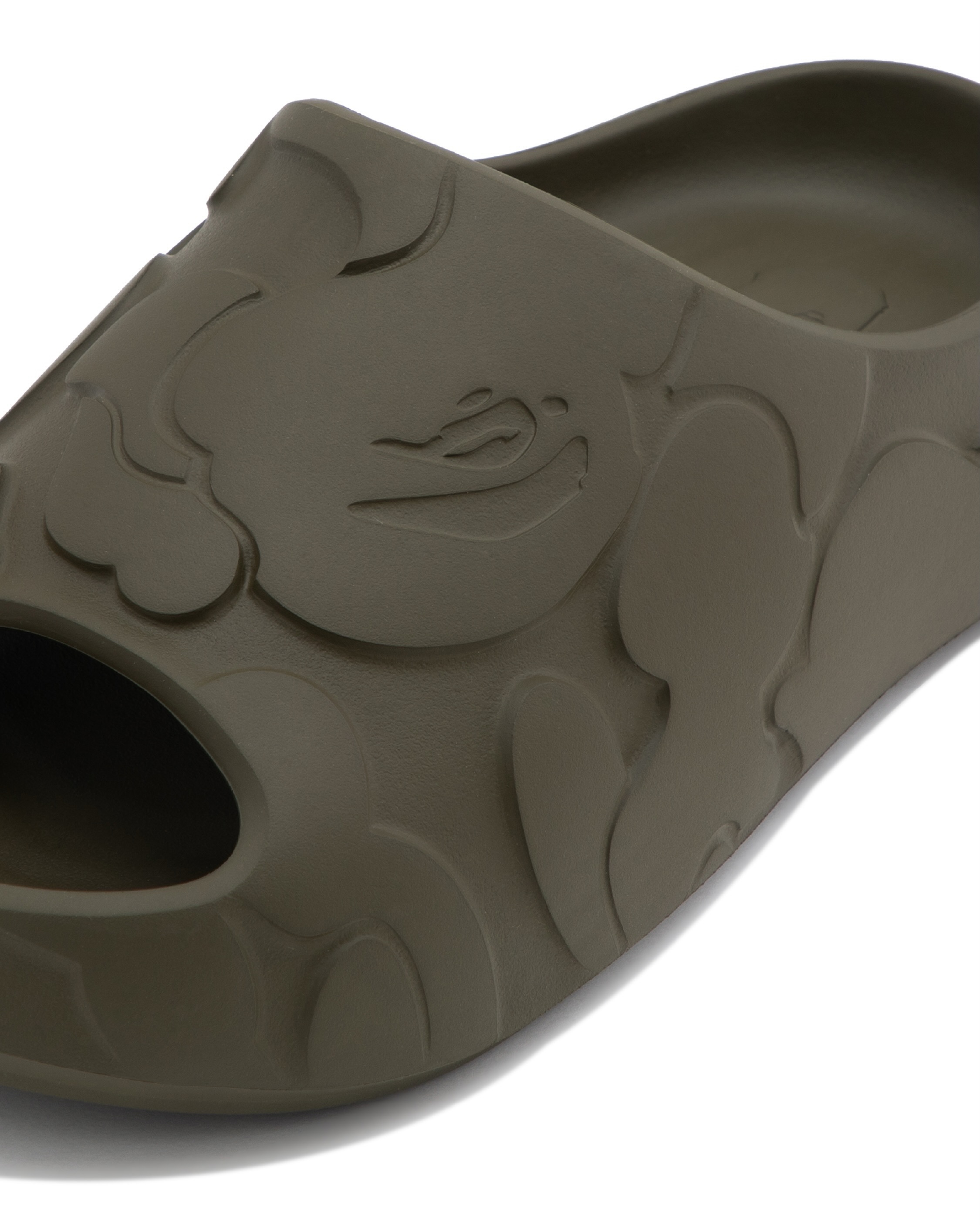 BAPE SLIDE RETURNS AUG 1 WITH THREE SOLID CAMO COLORWAYS (image 6)
