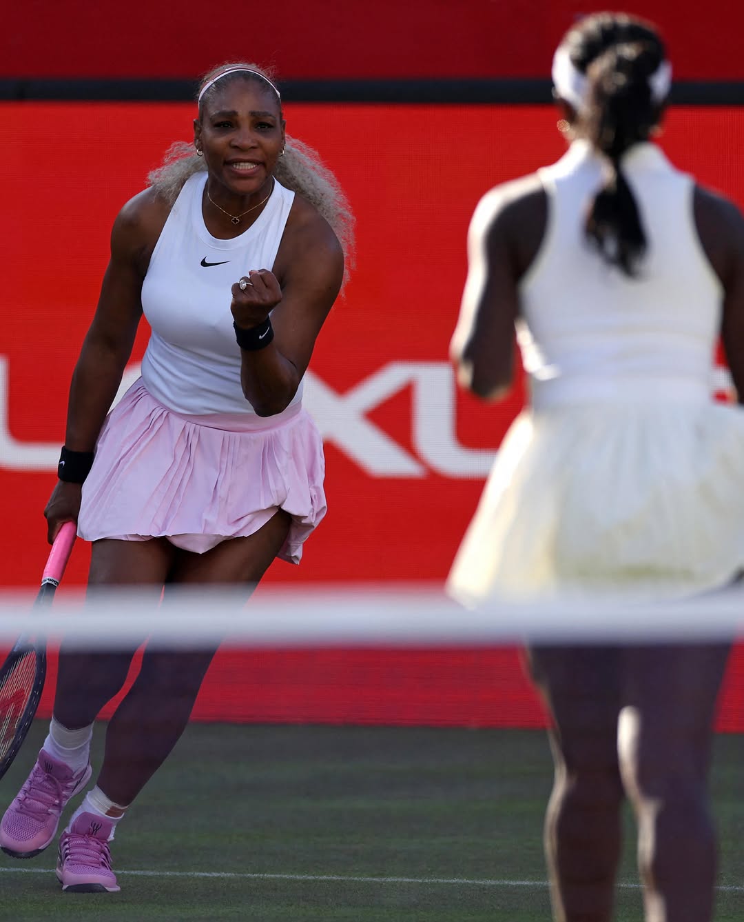 SERENA WILLIAMS WINS FIRST PRO MATCH IN FOUR YEARS (image 6)