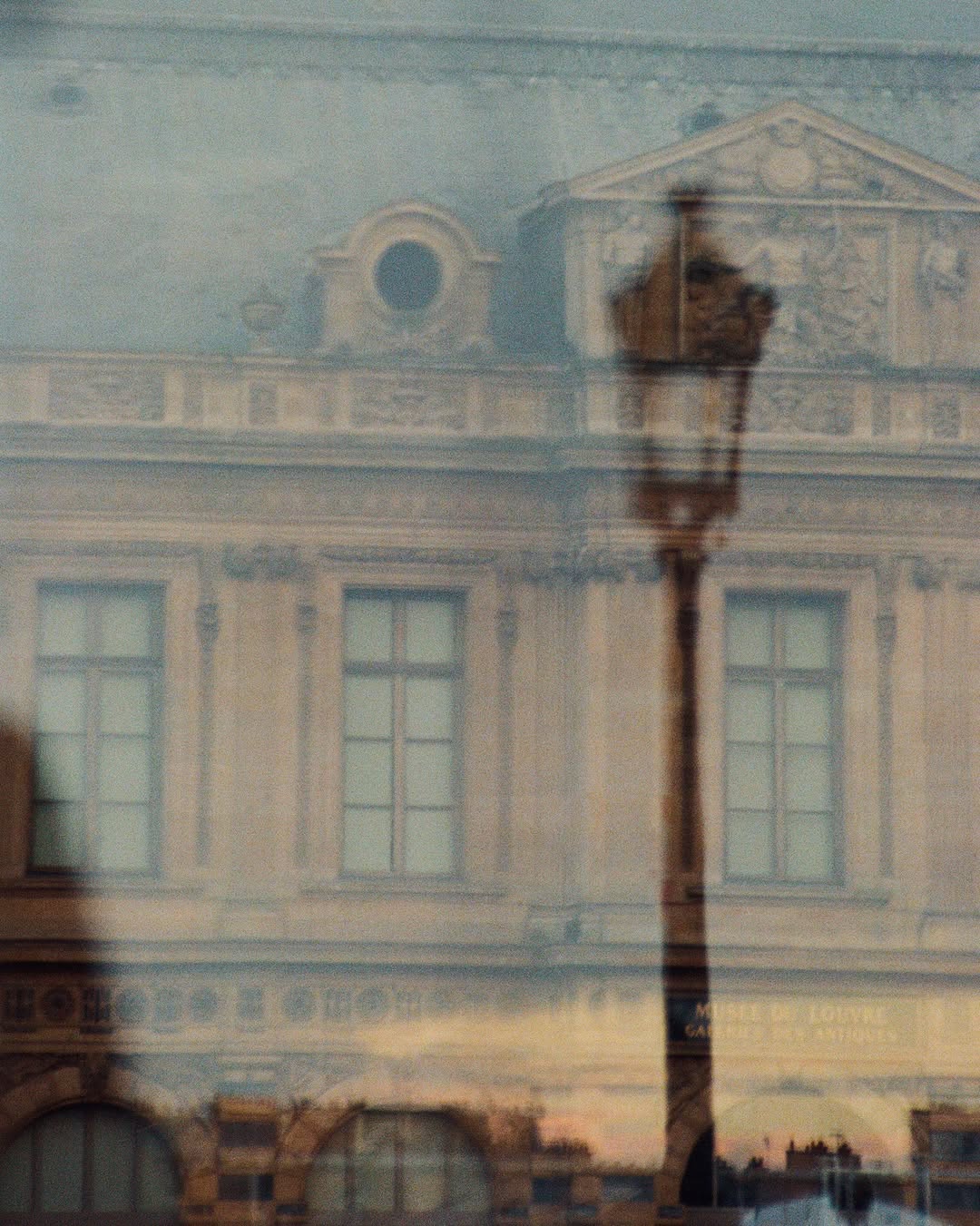 CELINE SAYS BIENVENUE. MICHAEL RIDER MEANS IT. (image 3)