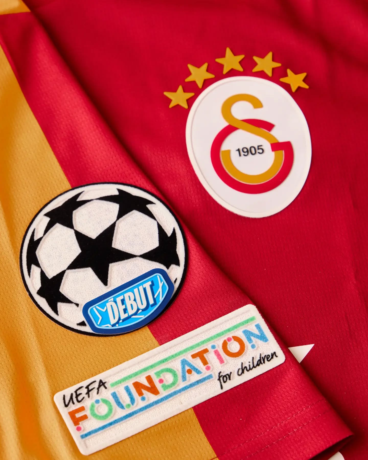 UEFA GIVES CHAMPIONS LEAGUE DEBUTANTS A ONE OF ONE CARD (image 7)