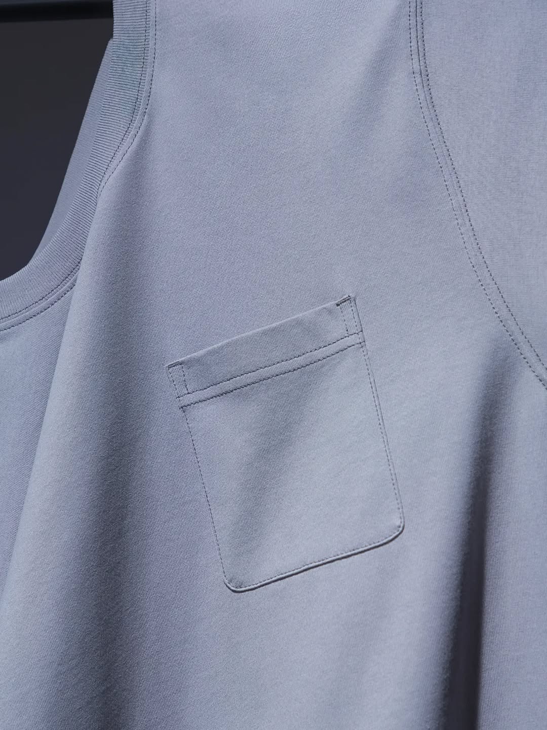 CLOT BETS ON A BASIC WITH THE CONTRAST STITCH TEE (image 3)