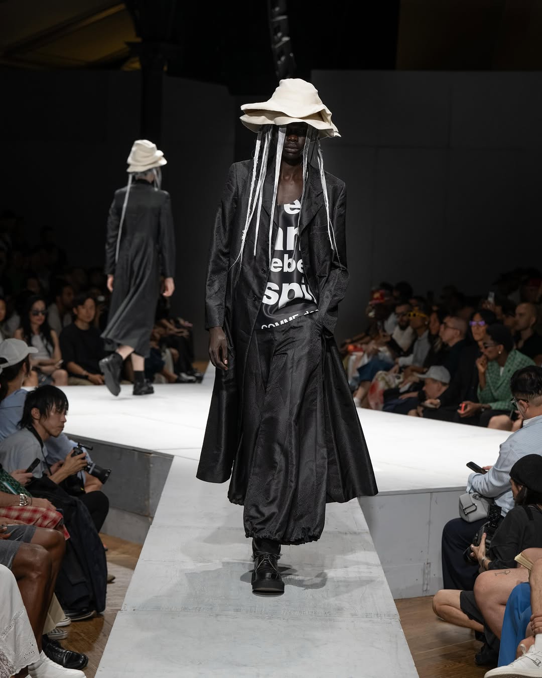 COMME DES GARÇONS HOMME PLUS SS27 AT ÉLYSÉE MONTMARTRE (image 7)