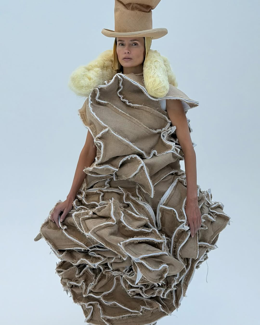 Why Comme des Garçons SS26 in CR Fashion Book Is Not a Campaign (image 3)