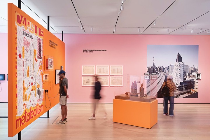 MOMA NAKAGIN GRAPHICS KEEP TWO LANGUAGES TOGETHER (image 4)