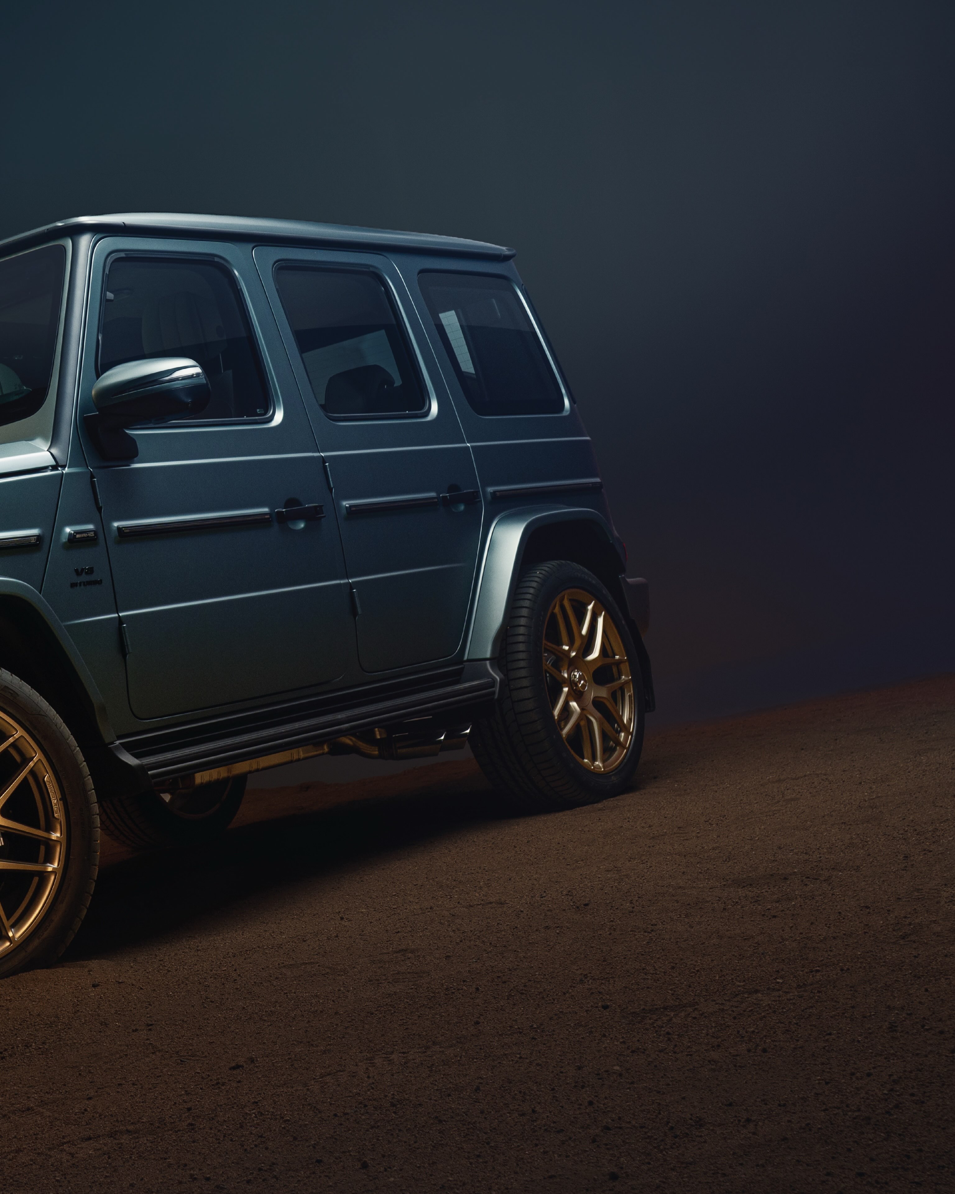 MERCEDES BUILDS 35 MIRAGE G WAGONS FOR THE GULF (image 9)