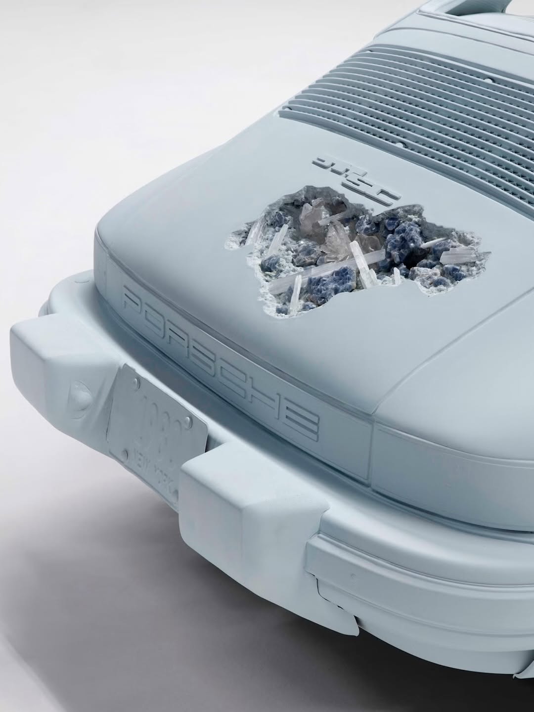 DANIEL ARSHAM BUILT A PORSCHE 911 FROM BLUE CALCITE AND HYDROSTONE AND CALLED IT ARCHAEOLOGY (image 4)