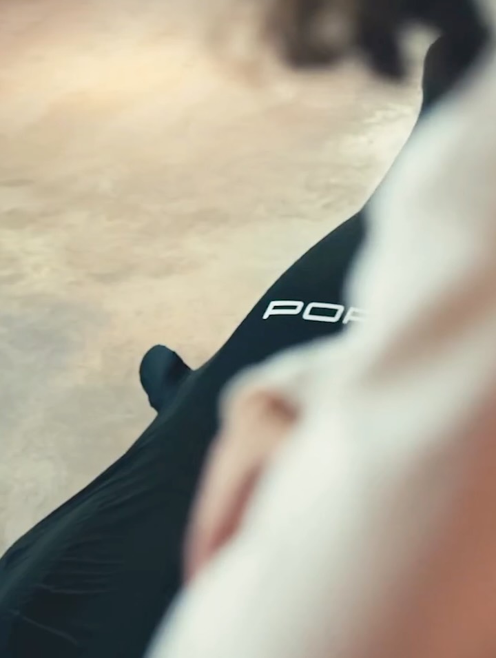 ARSHAM PUT AN ERODED PORSCHE ON A REAL RACE GRID (image 8)