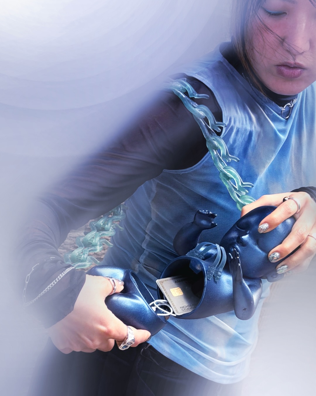 NIK SEDLAZEK'S ARTIFICIAL OFFSPRING BAG HAS A SPINE (image 2)
