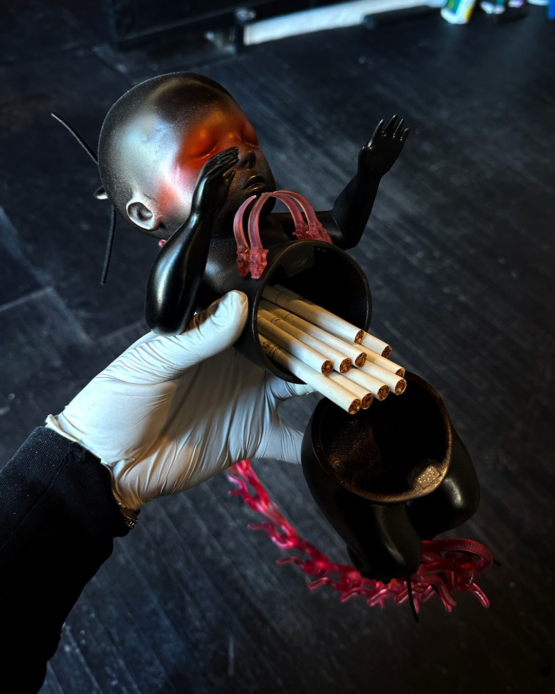 NIK SEDLAZEK'S ARTIFICIAL OFFSPRING BAG HAS A SPINE (image 9)