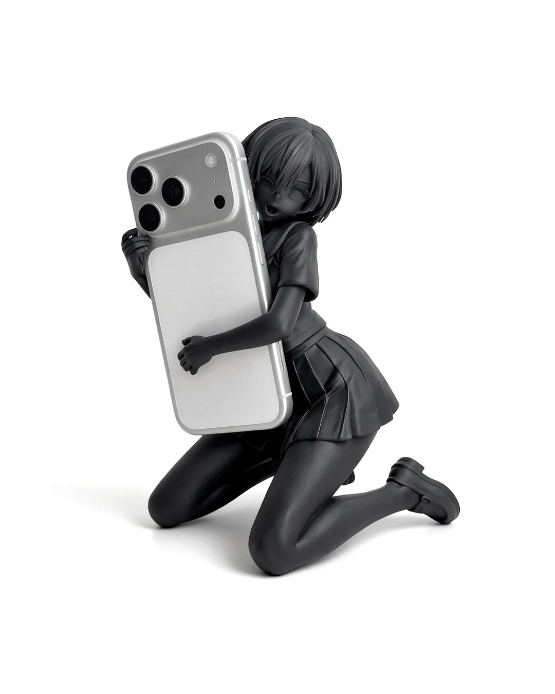 DAS ARCHIVEE'S PHONE HUG GIVES YOUR PHONE ARMS