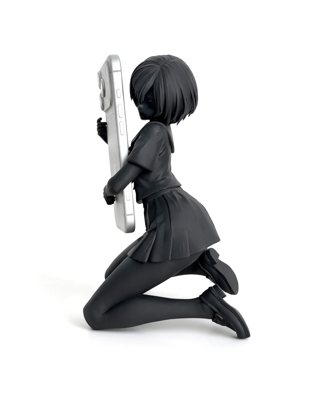 DAS ARCHIVEE'S PHONE HUG GIVES YOUR PHONE ARMS (image 2)