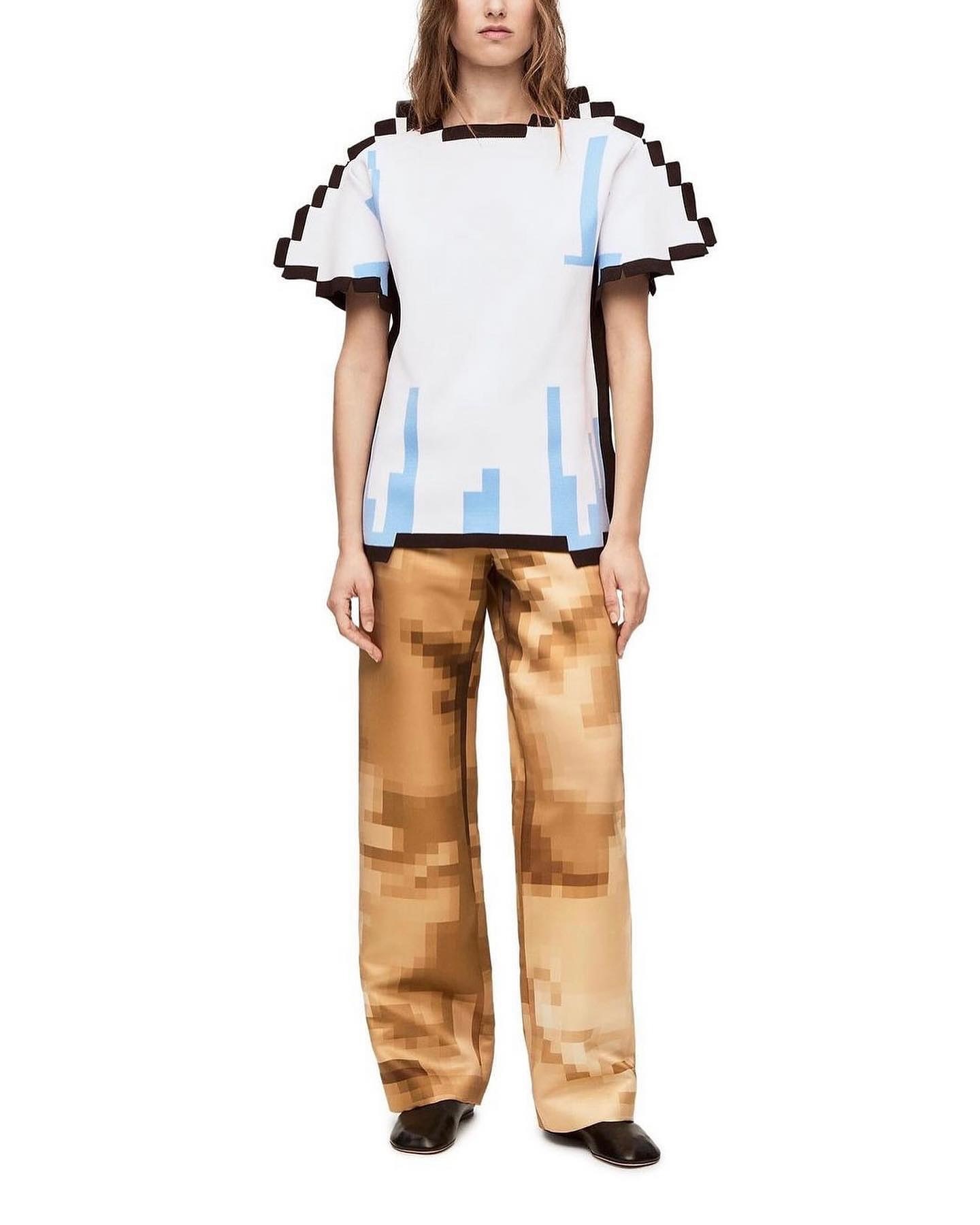 LOEWE'S PIXEL CAPSULE PUT A $3,400 BAG IN 8 BIT (image 8)