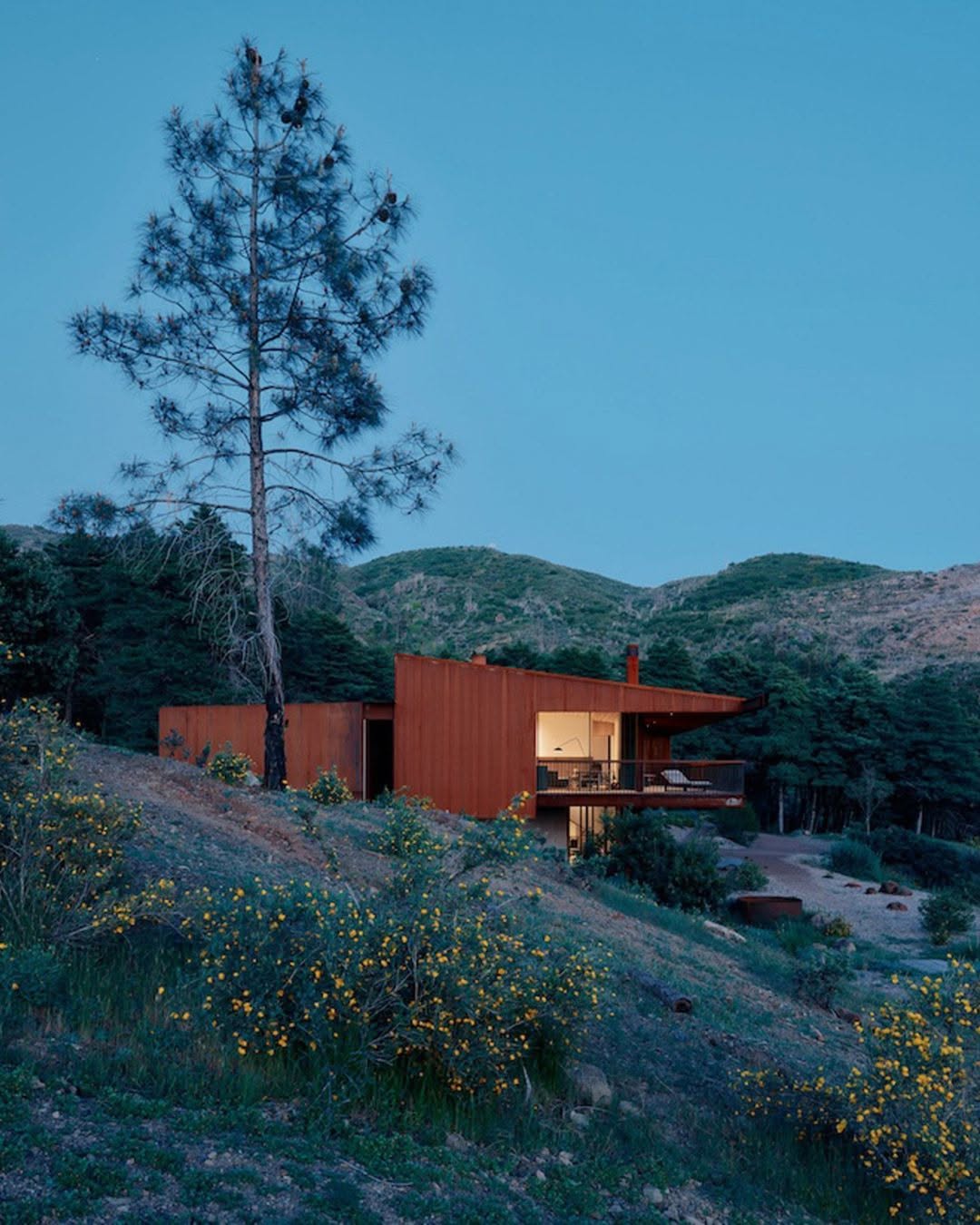 Faulkner Architects Rebuilt a Burned House in Healdsburg With Corten Steel