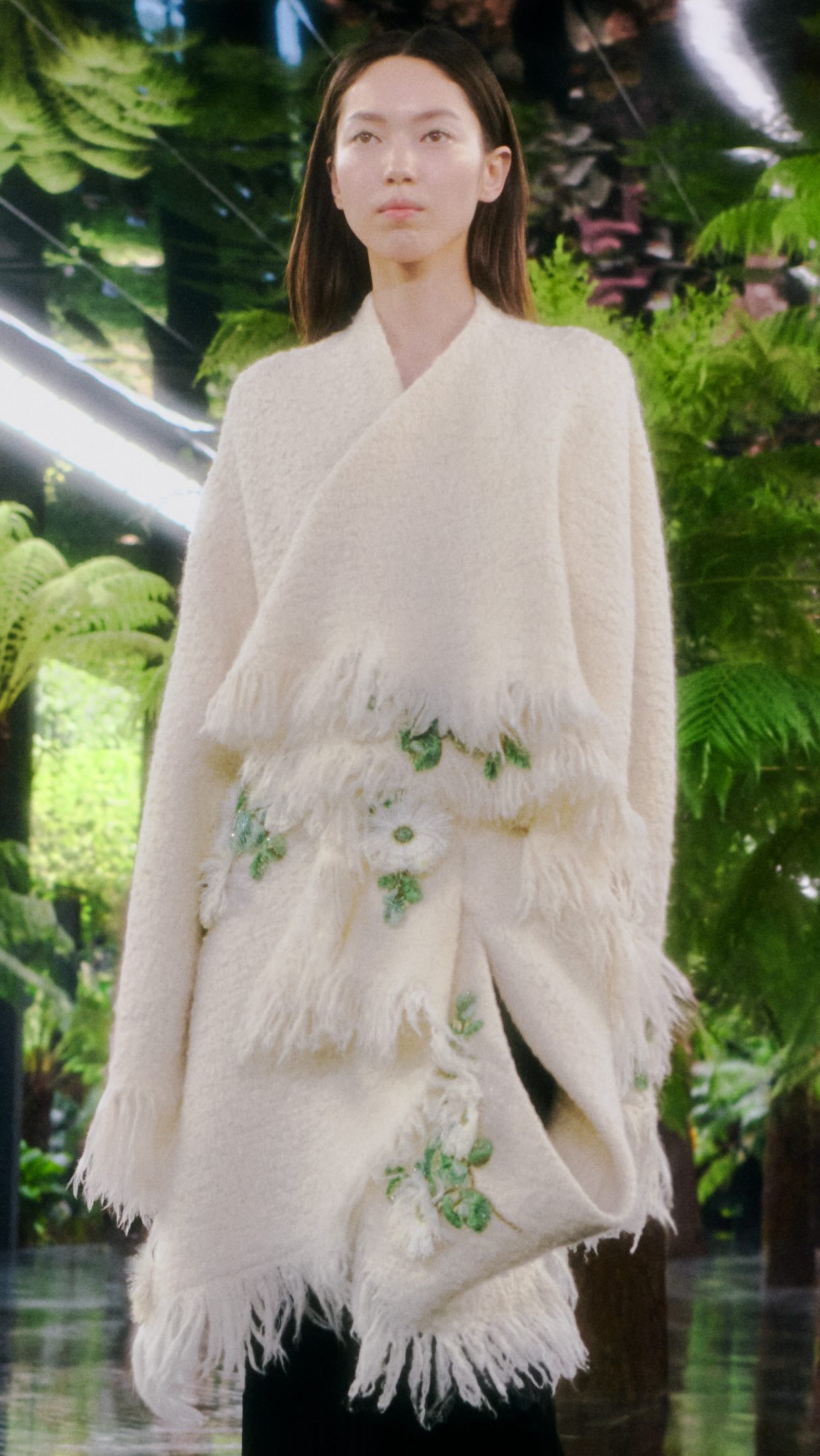 A look from Dior's Fall Winter 2026 2027 Haute Couture show at the Musee Rodin, inspired by sculptor Lynda Benglis.