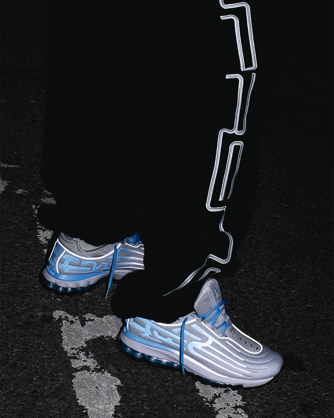SUPREME REVIVES NIKE'S 2001 AIR ECSTASY AT DSM LA (image 4)