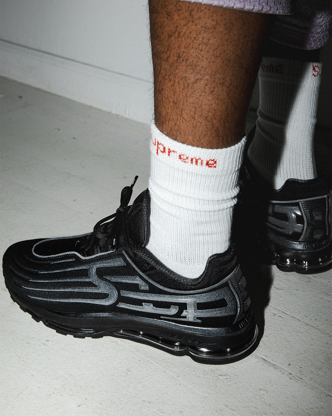 SUPREME REVIVES NIKE'S 2001 AIR ECSTASY AT DSM LA (image 7)