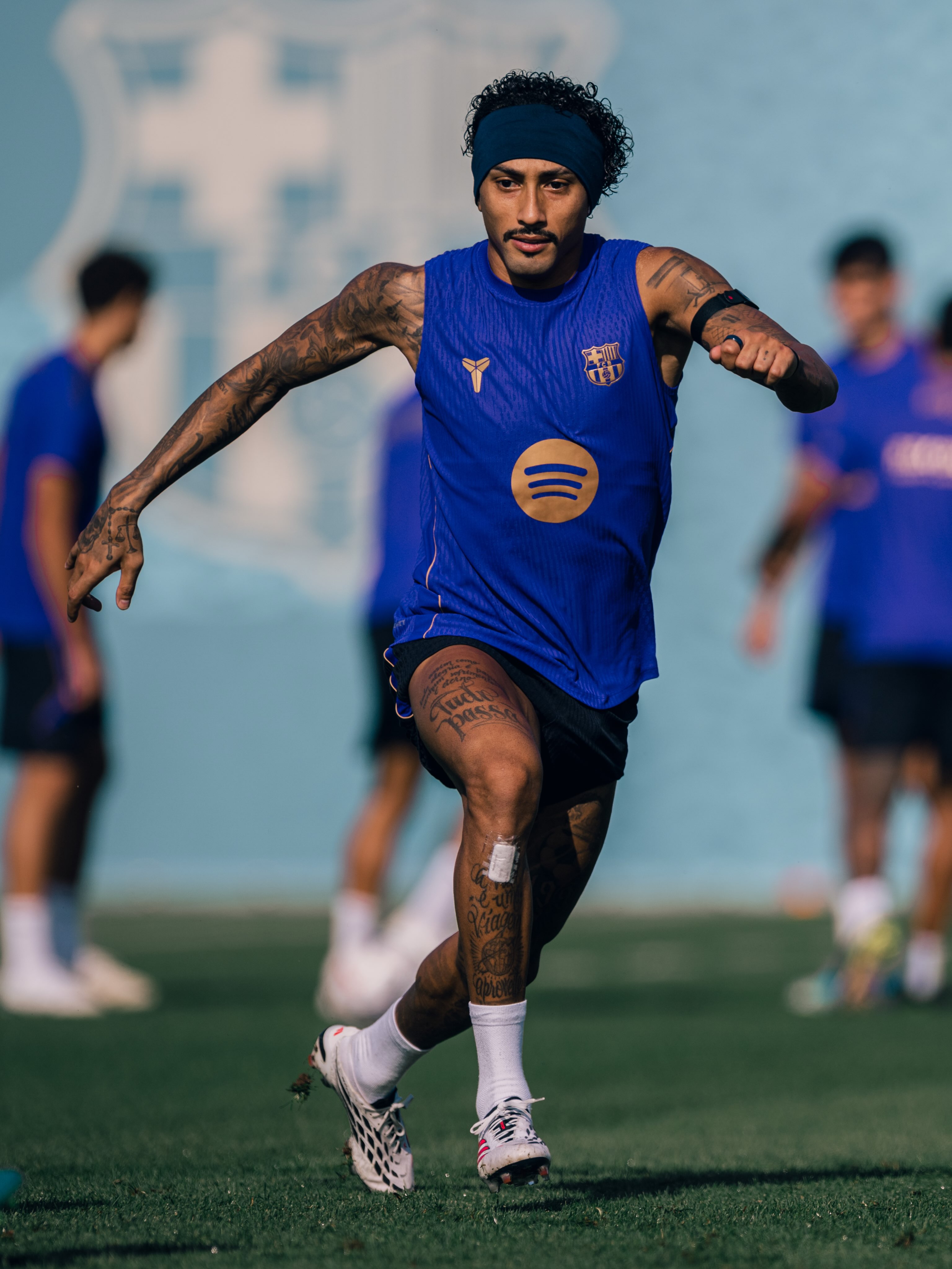 Raphinha in Barcelona colors, back in training on October 15, 2026.