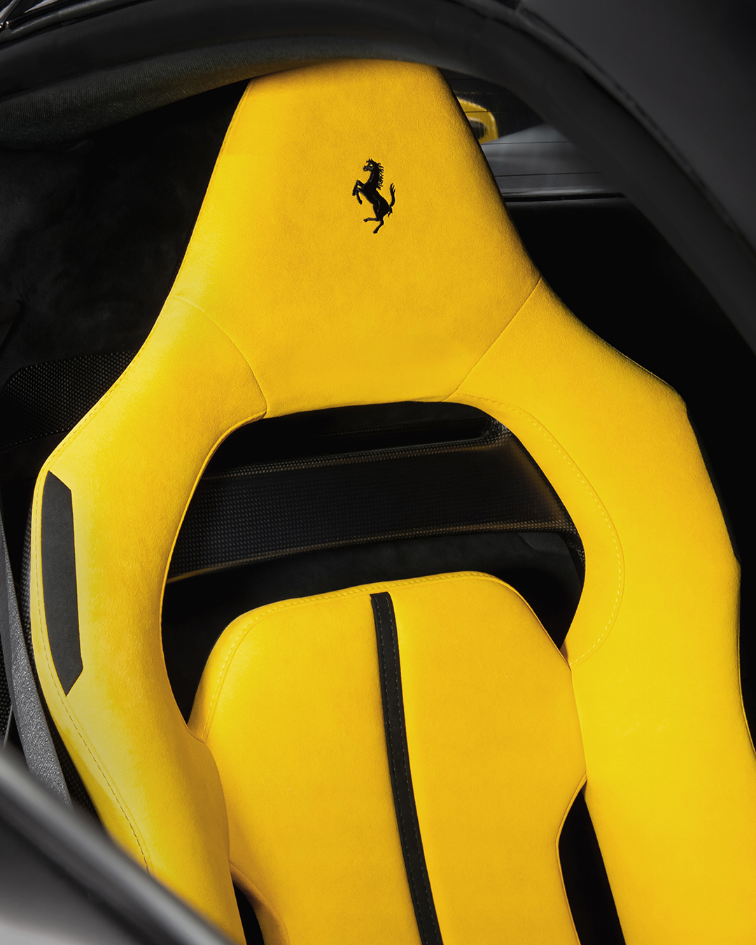 Ferrari's Tailor Made SF90 XX Spider Wears Nero Galaxy (image 2)