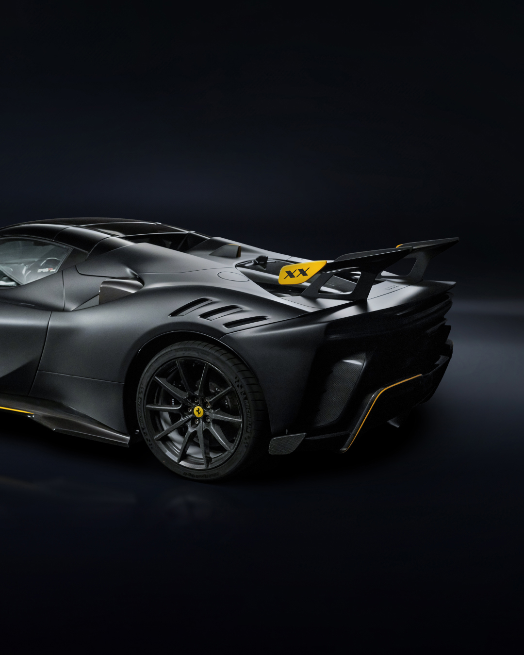 Ferrari's Tailor Made SF90 XX Spider Wears Nero Galaxy (image 5)