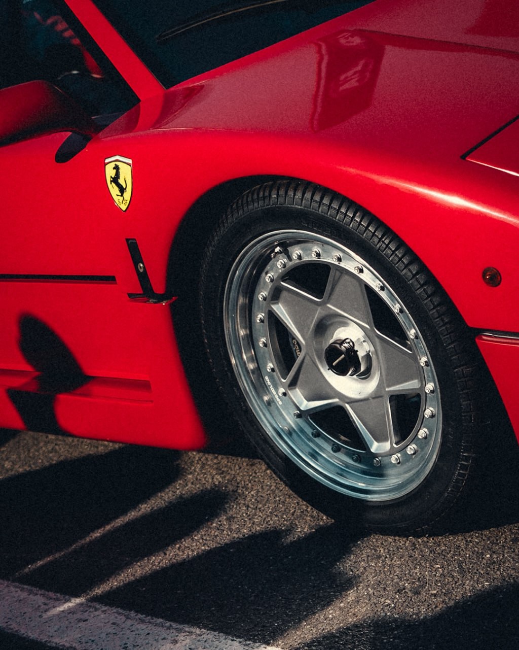 FERRARI'S F40 HAS THREE SEPARATE STAR TURNS IN 2026 (image 2)