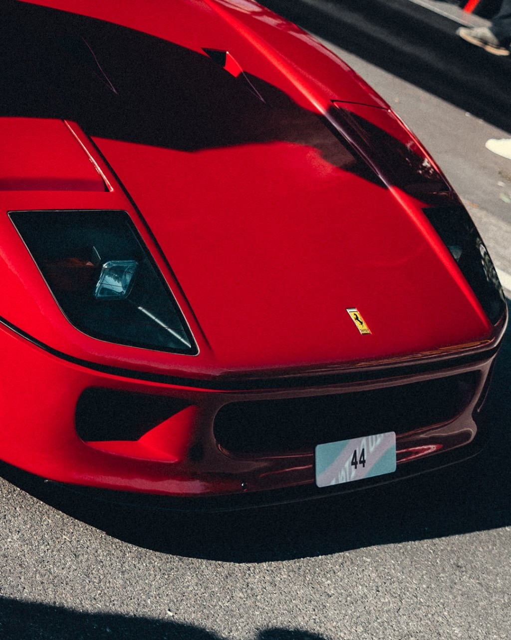 FERRARI'S F40 HAS THREE SEPARATE STAR TURNS IN 2026 (image 4)