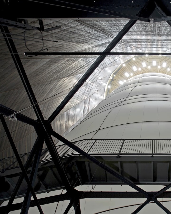 CHRISTO AIR PACKAGE ON A CEILING OPENS GAGOSIAN LONDON 2026 (image 7)