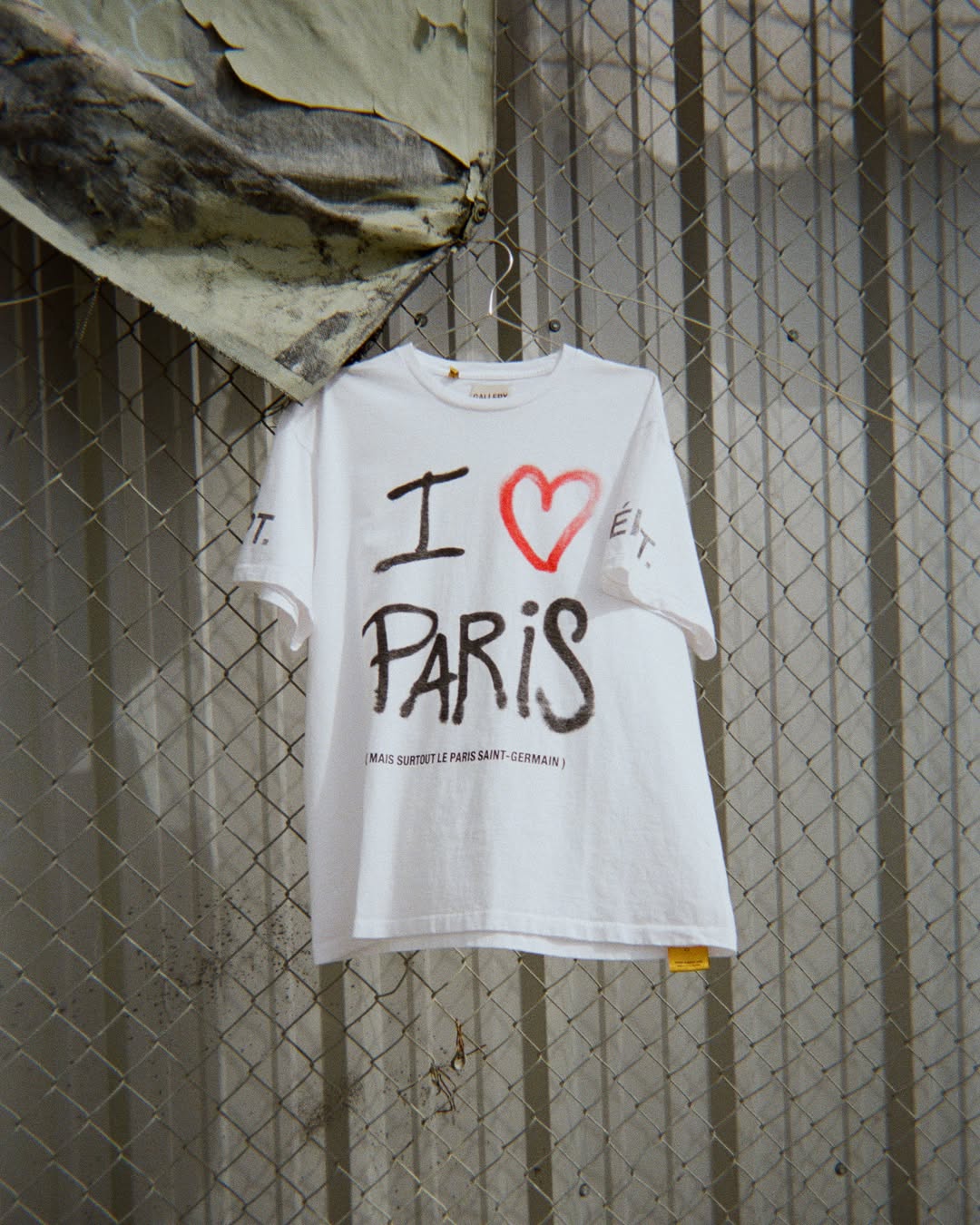 GALLERY DEPARTMENT TURNS I LOVE PARIS INTO PSG (image 2)