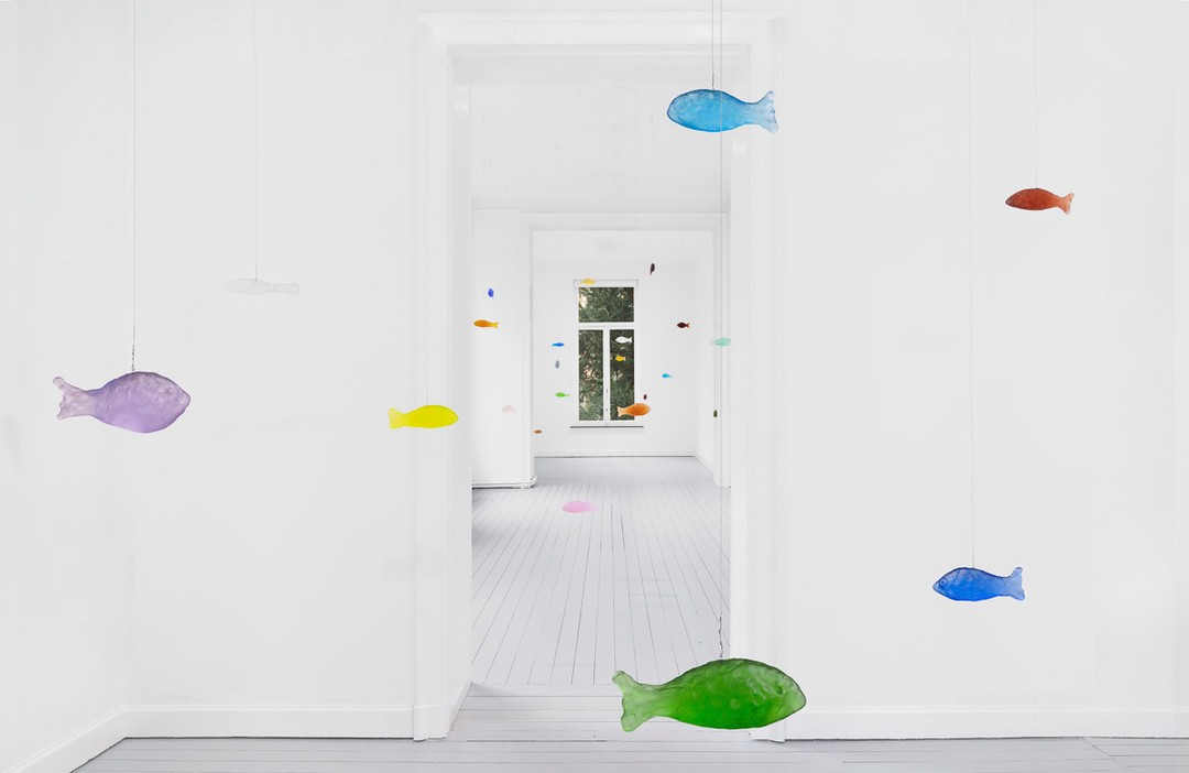 Ugo Rondinone Recasts 47 Bronze Fish in Colored Glass (image 2)